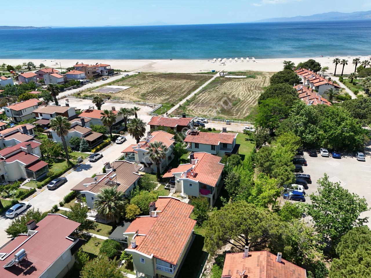 Burhaniye'de Plaja Sıfır Sitede Satılık Müstakil Villa - Görsel 33
