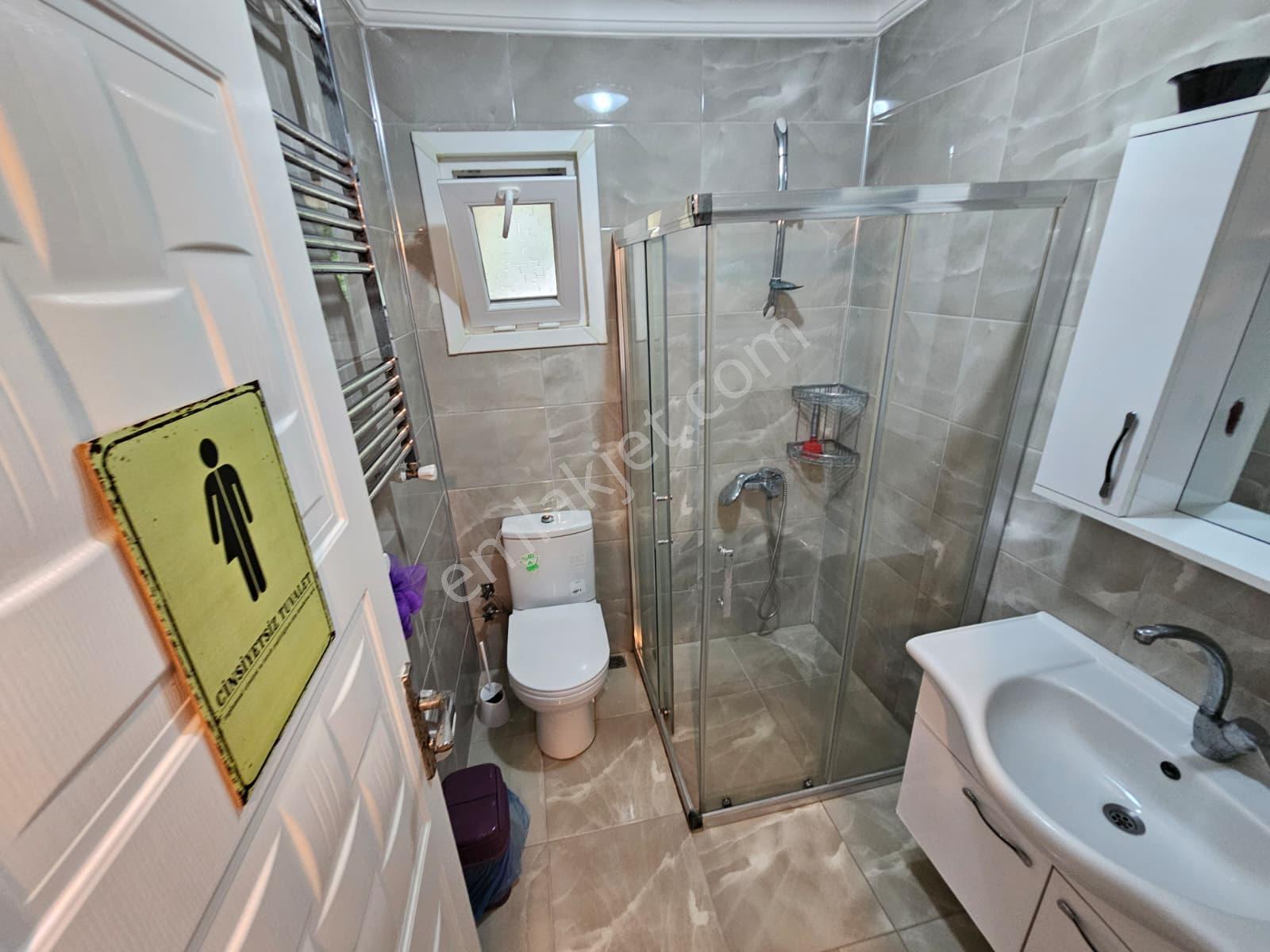 Burhaniye'de Plaja Sıfır Sitede Satılık Müstakil Villa - Görsel 19