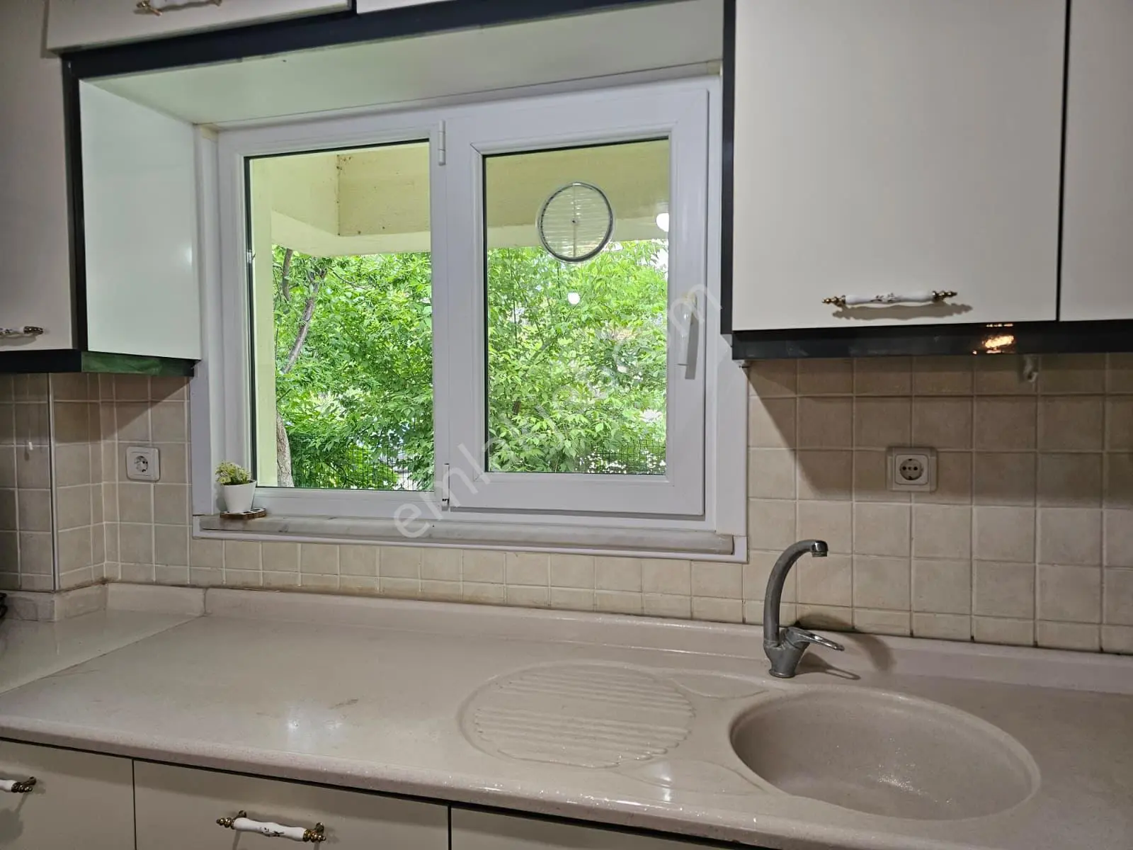 Burhaniye'de Plaja Sıfır Sitede Satılık Müstakil Villa - Görsel 4