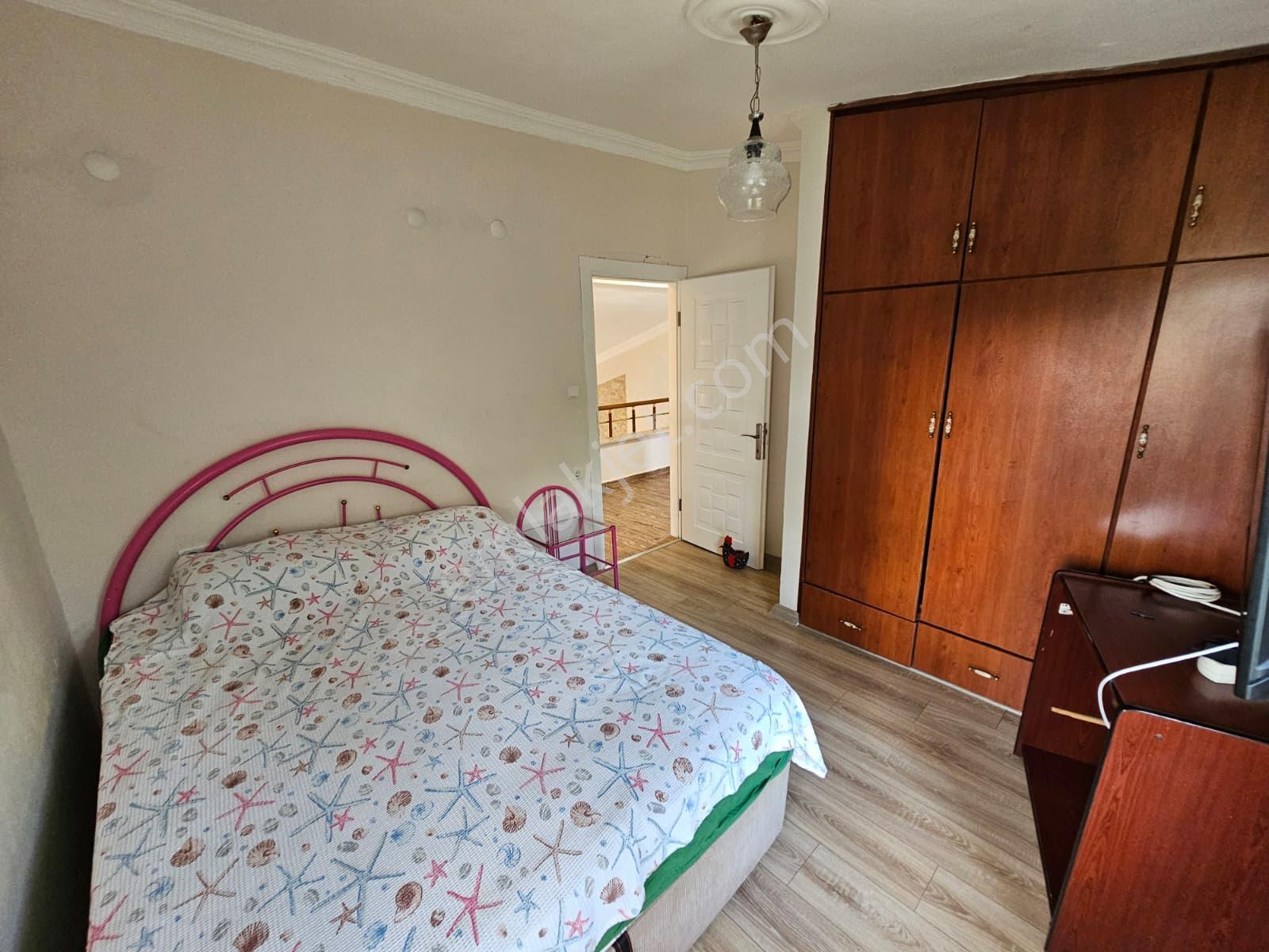Burhaniye'de Plaja Sıfır Sitede Satılık Müstakil Villa - Görsel 20