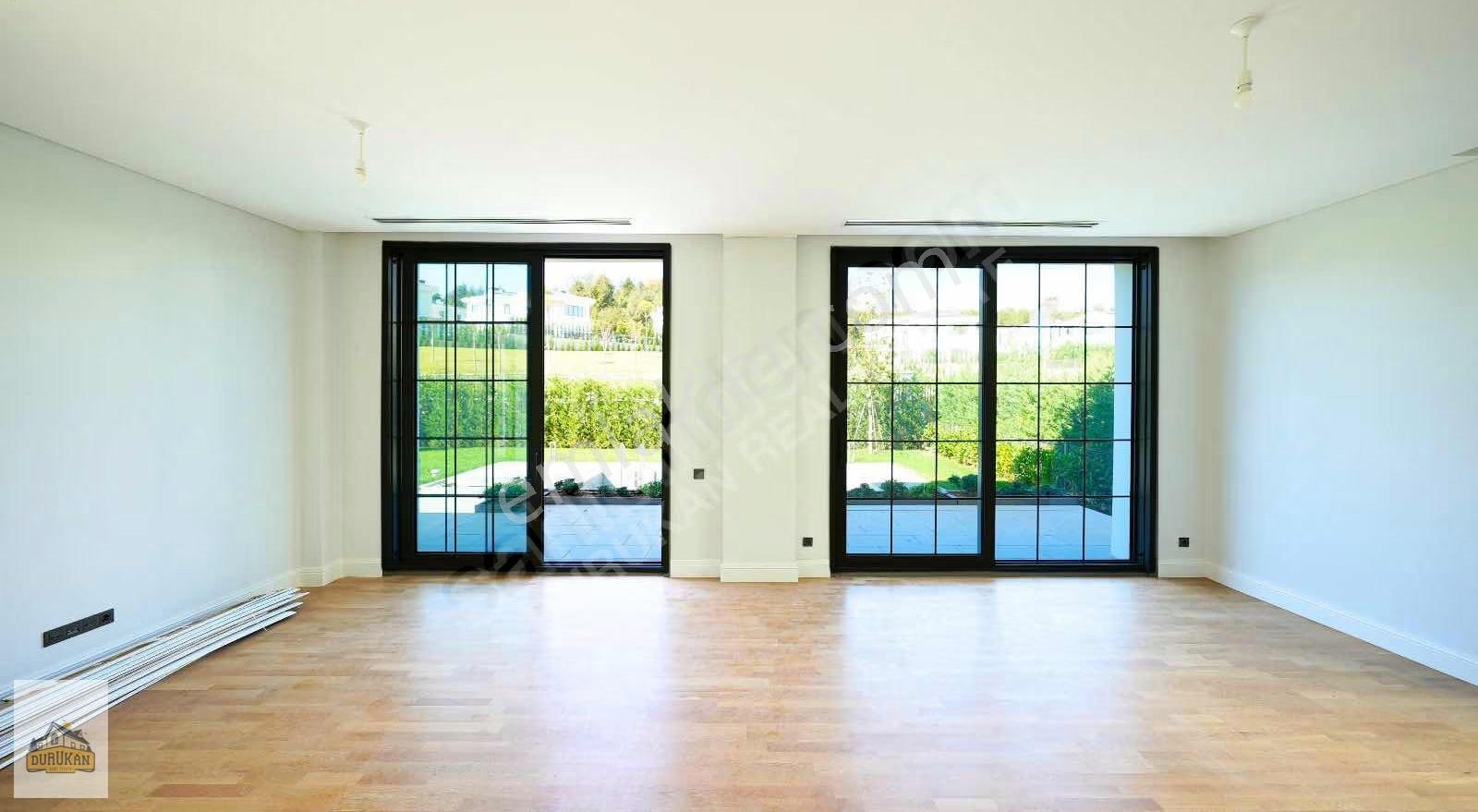 Çekmeköy Çınarköy'de 5+2 Satılık Villa | Prestijli Site Yaşamı - Görsel 32