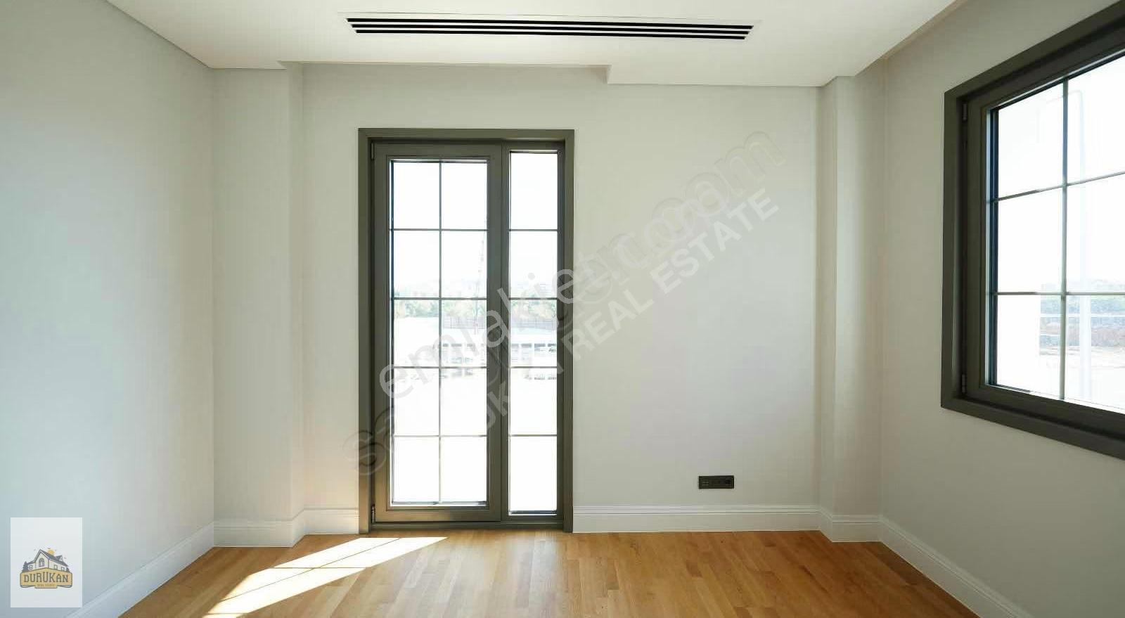 Çekmeköy Çınarköy'de 5+2 Satılık Villa | Prestijli Site Yaşamı - Görsel 12
