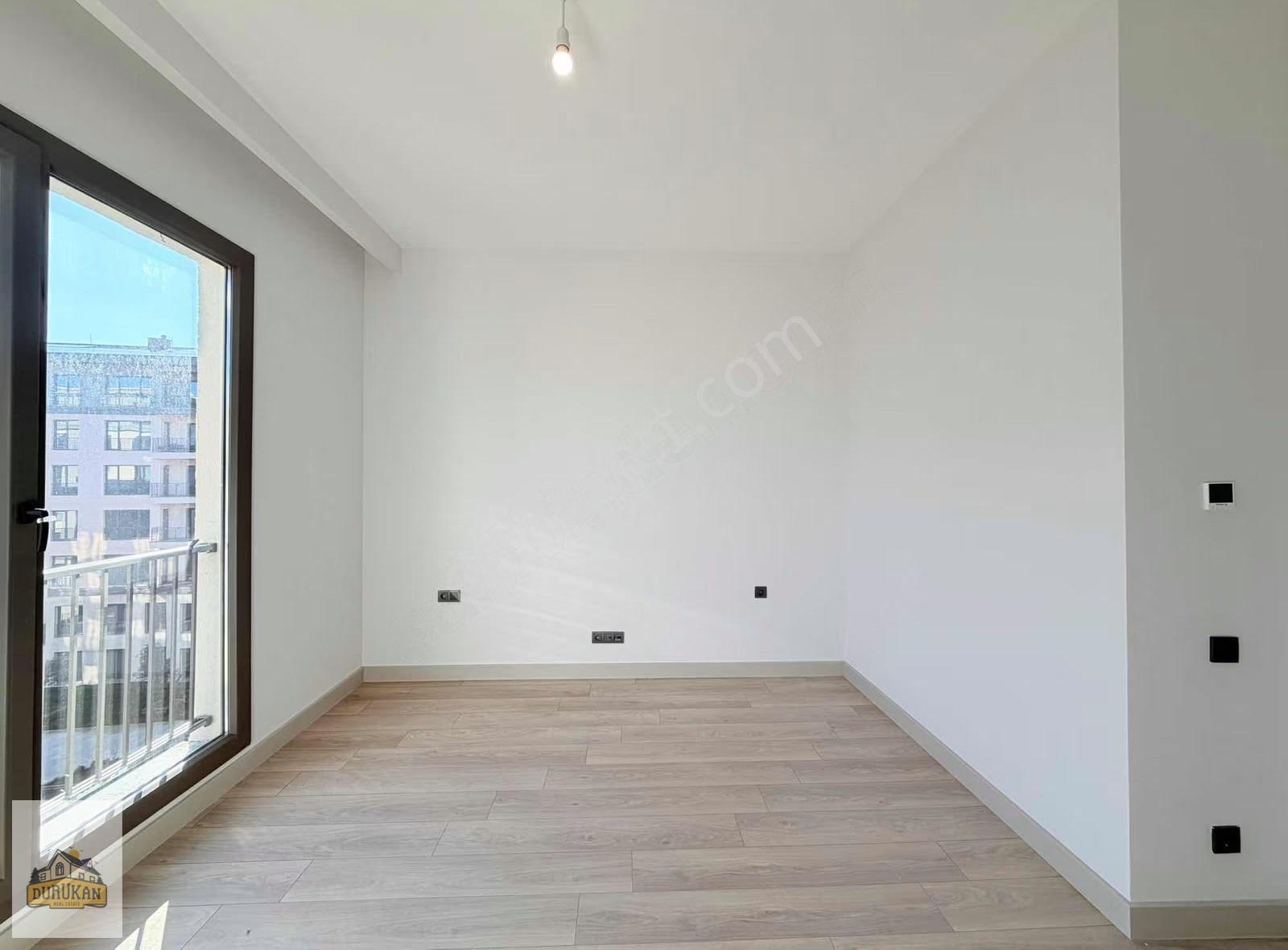 Emlak Konut Çınarköy Evleri'nde 1+1 66 M² | Peyzaj Cephe - Görsel 8