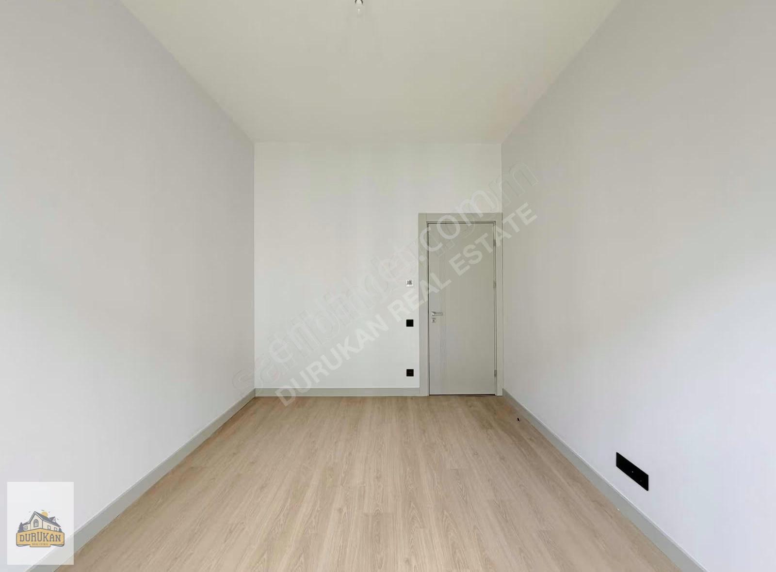 Emlak Konut Çınarköy'de Satılık 3+1, 180m² Geniş Daire - Görsel 24