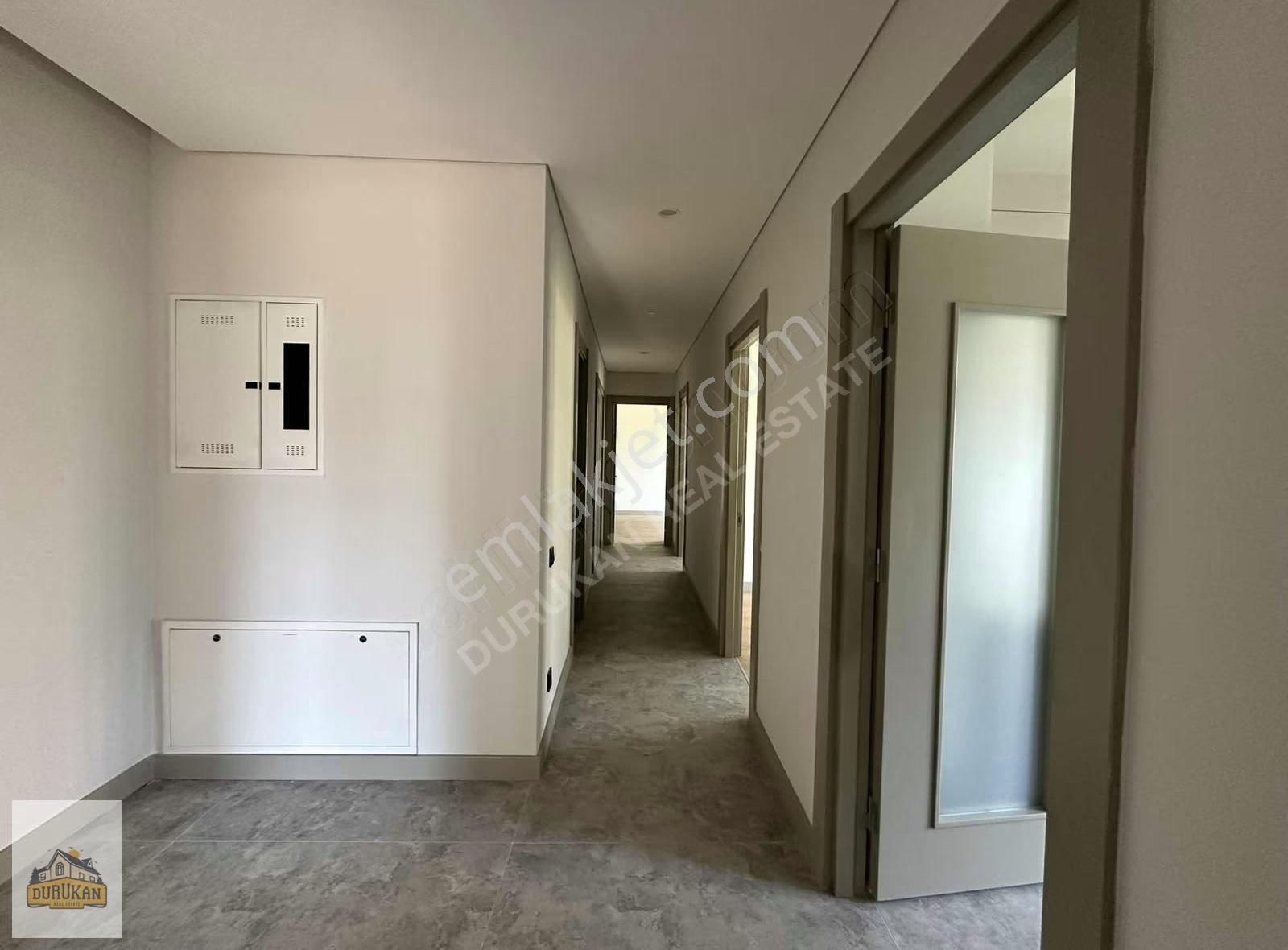 Emlak Konut Çınarköy'de Satılık Bahçe 3+1, 159m² Geniş Daire - Görsel 2