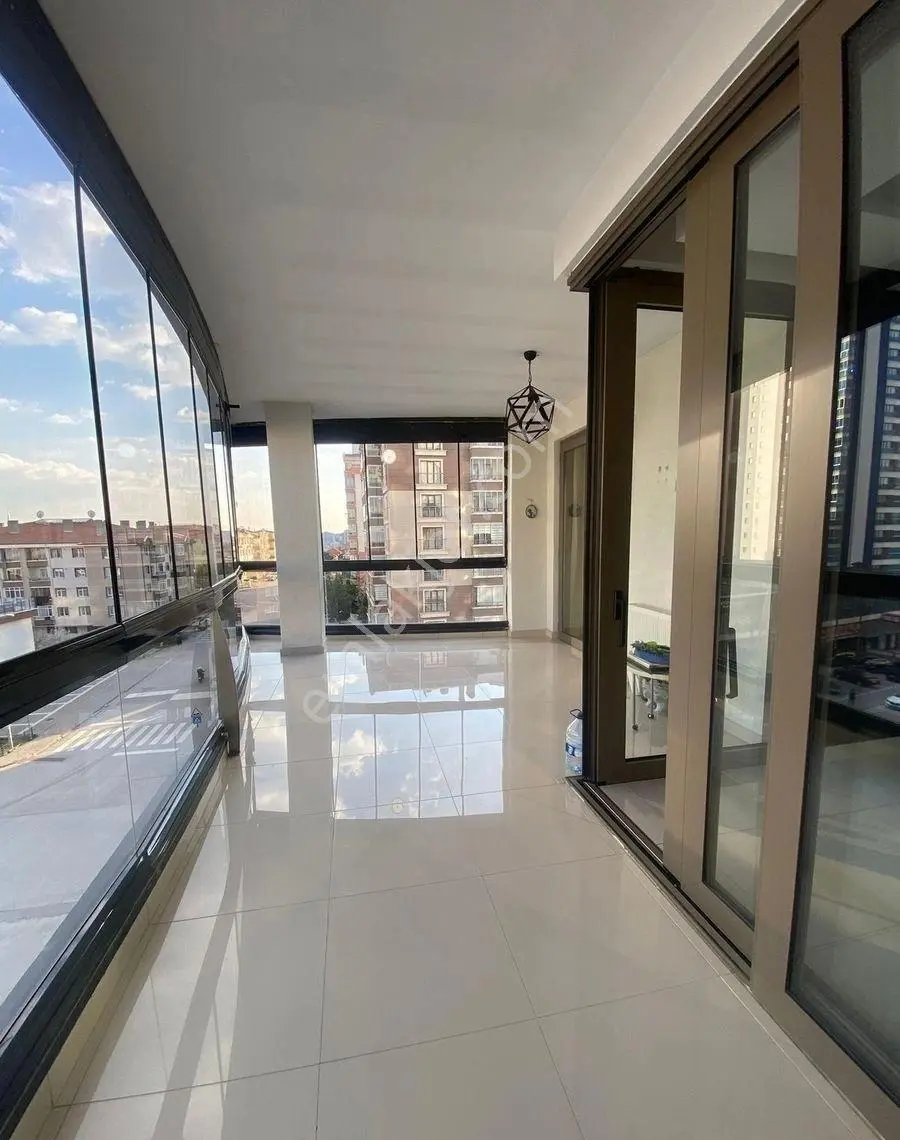 İmir Emlak Ofisinden 4+1 195m2 4.kat Güney Köşebası Site Dairesi - Görsel 3