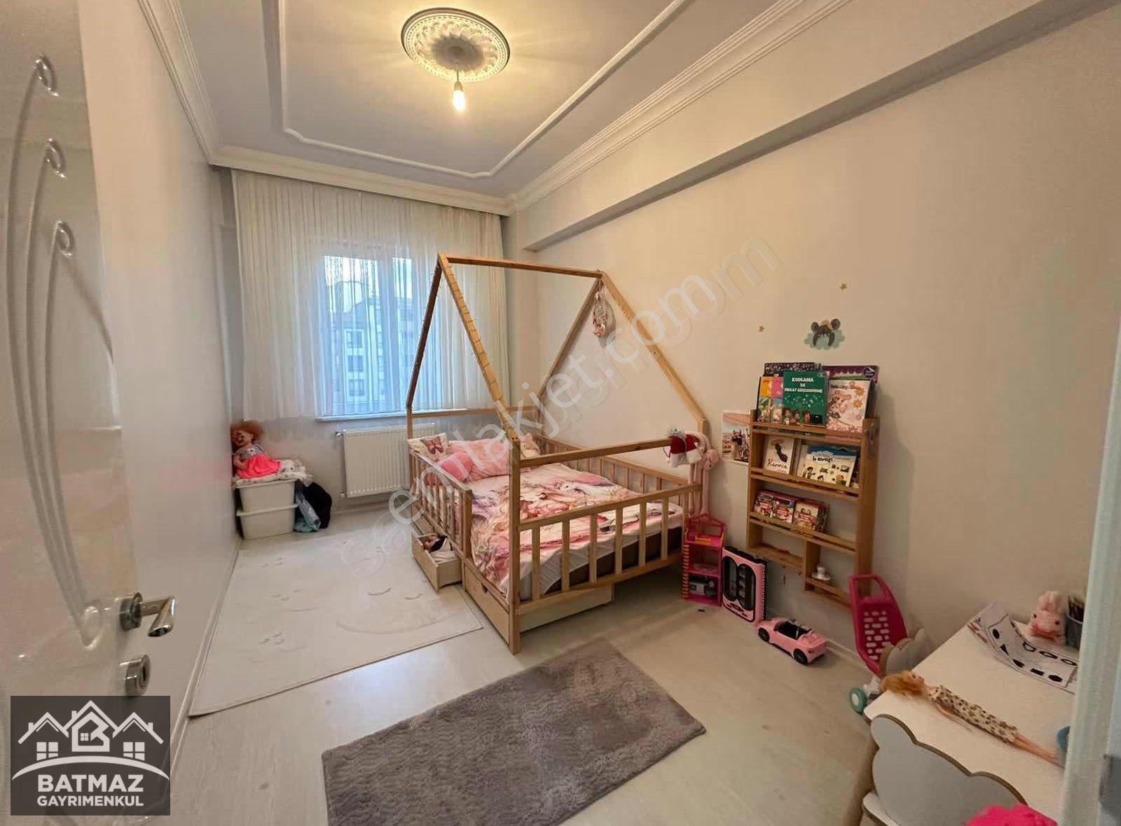 Batmaz'dan Beykent 1.etap Pazar Çevresi 3+1 Bakımlı Temiz Daire - Görsel 16