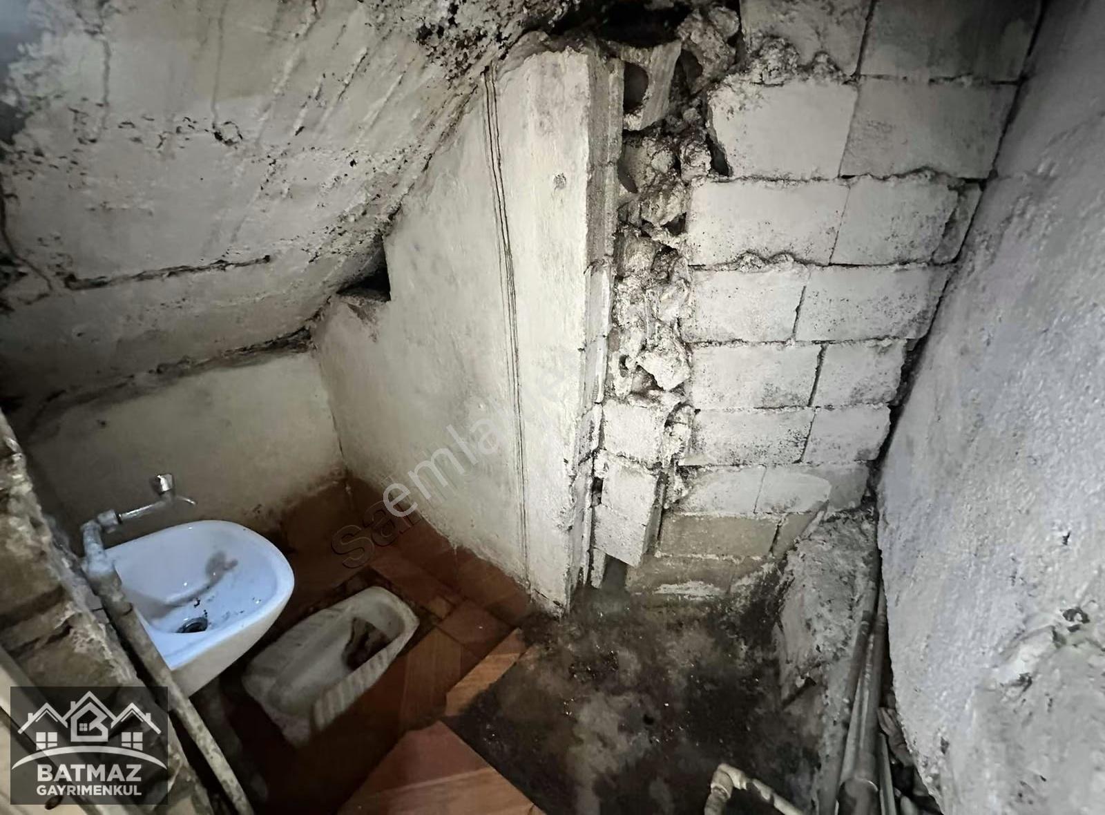 Batmaz'dan Karşıyaka'da Satılık Müstakil Ev - Görsel 11