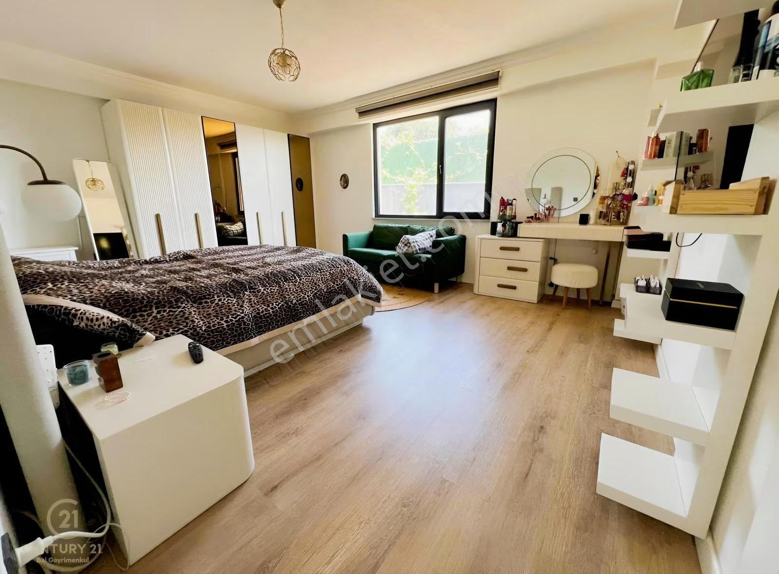 Erdek'te Deniz Manzaralı Kış Bahçeli Havuzlu 710 M2 Modern Villa - Görsel 32