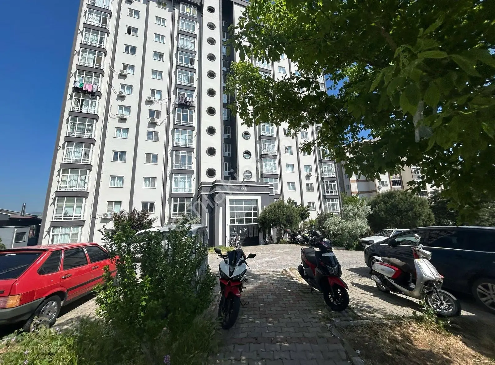 C21 Bal'dan Toki Yeni Mah. Ön Cephe Kısmi Eşya Satılık 1+1 Daire - Görsel 4