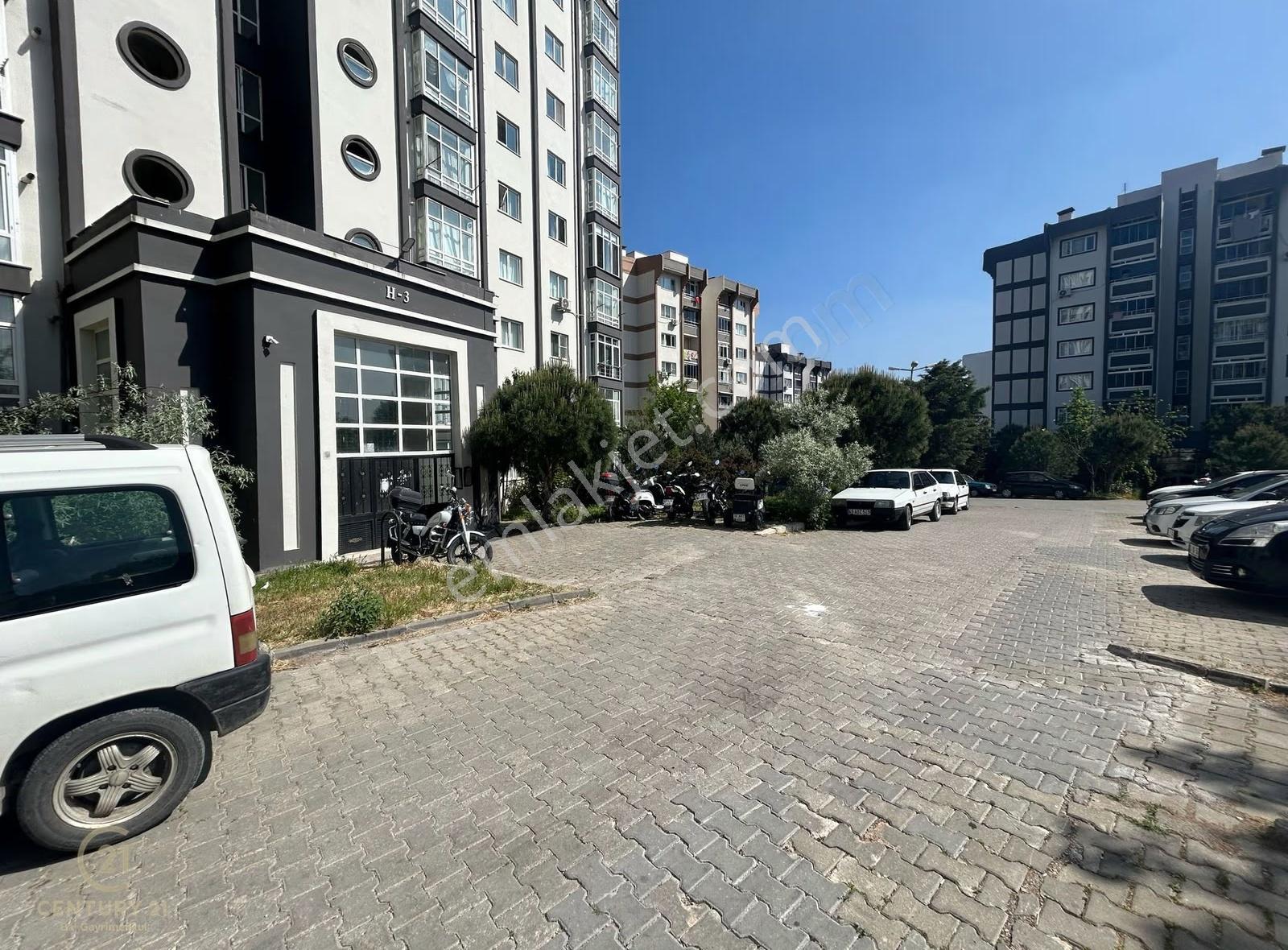 C21 Bal'dan Toki Yeni Mah. Ön Cephe Kısmi Eşya Satılık 1+1 Daire - Görsel 5