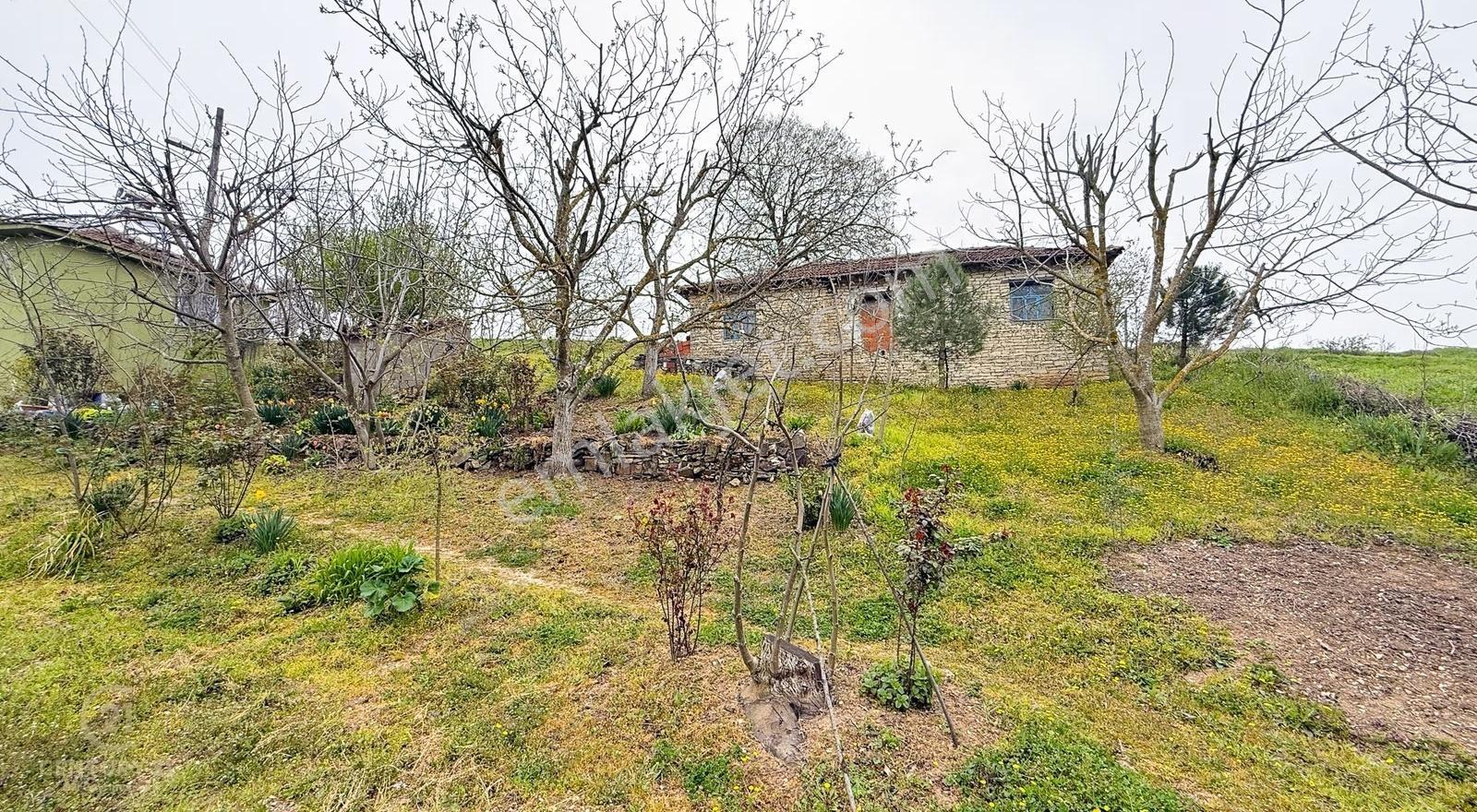C21bal'dan Balıkesir Üniv. Yakın Kozpınar Mah. Satılık Köy Evi