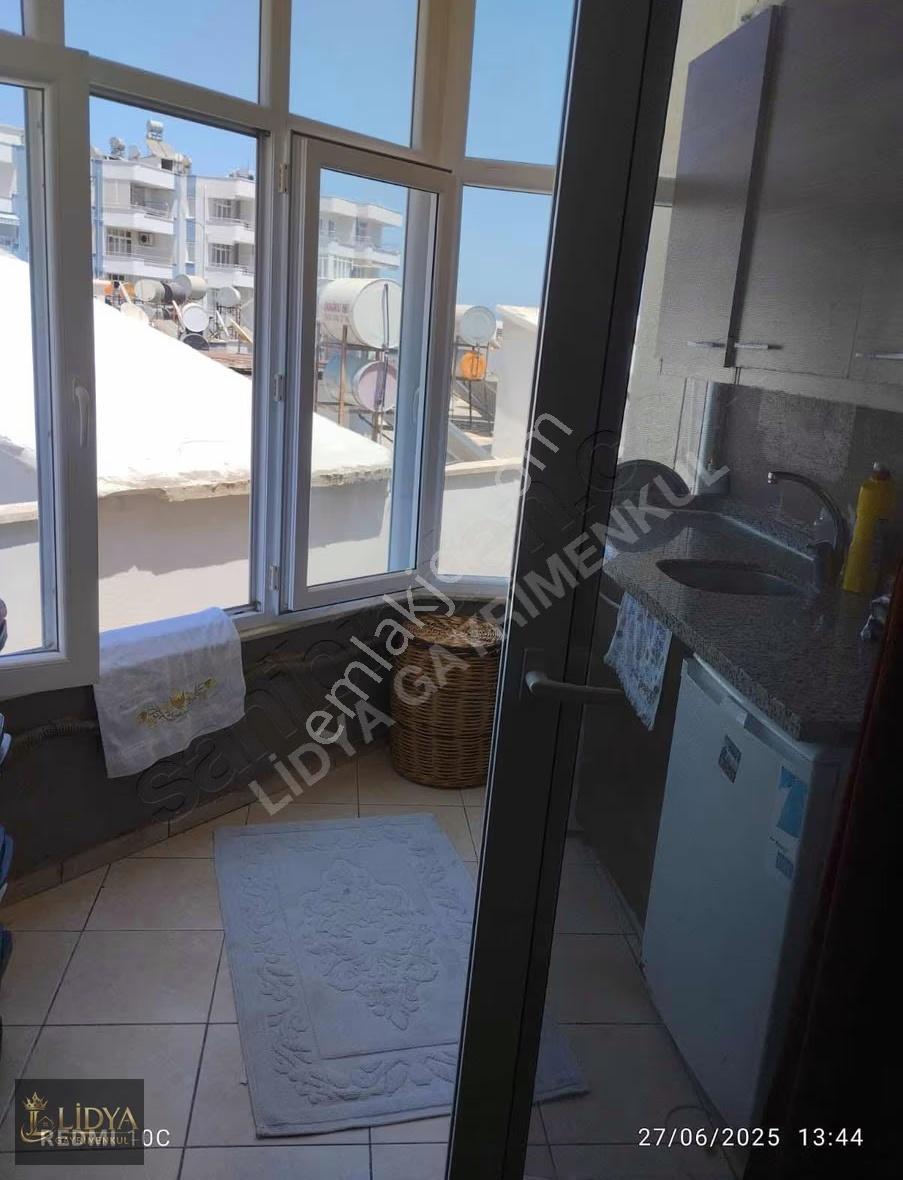 Mersin Erdemli Limonlu'da Satılık 1+1 Eşyalı Denize Sıfır Daire - Görsel 13
