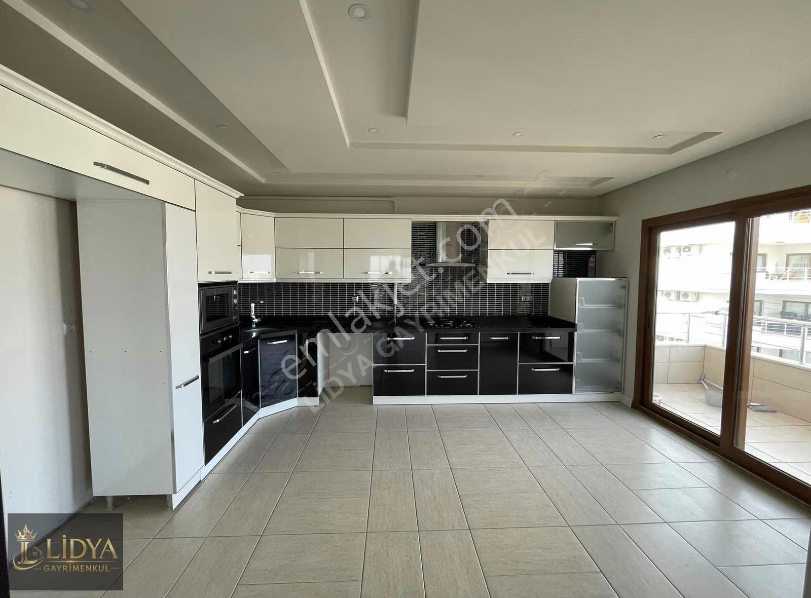 Akdeniz Mah. Merkezi Konum Kiralık 4+1 Ultra Geniş Daire - Görsel 19
