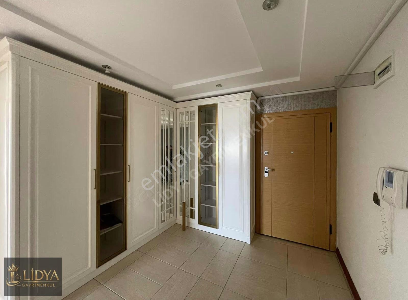 Akdeniz Mah. Merkezi Konum Kiralık 4+1 Ultra Geniş Daire - Görsel 17