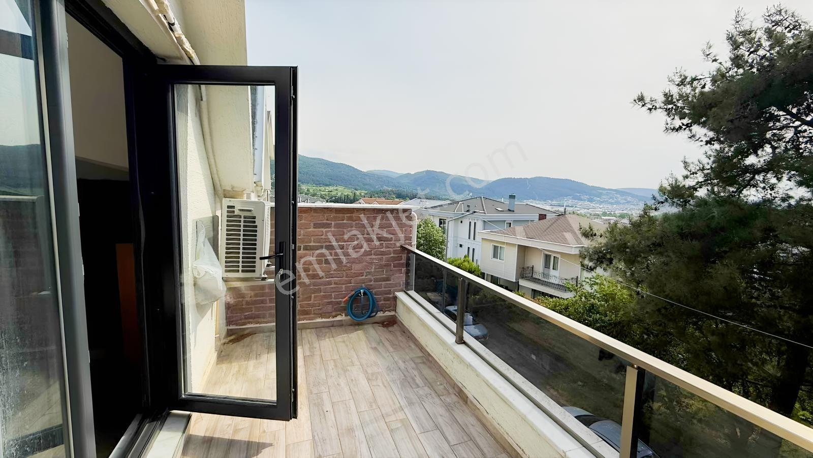 Bm Real Estate Nilüfer Demirci'de Satılık 4+1 Tripleks Villa - Görsel 15