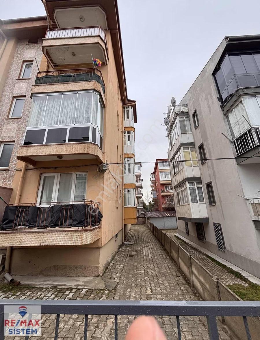 Kocatepe Mah Merkezi Lokasyon Yenilenmiş 2+1 Geniş Satılık Daire - Görsel 11