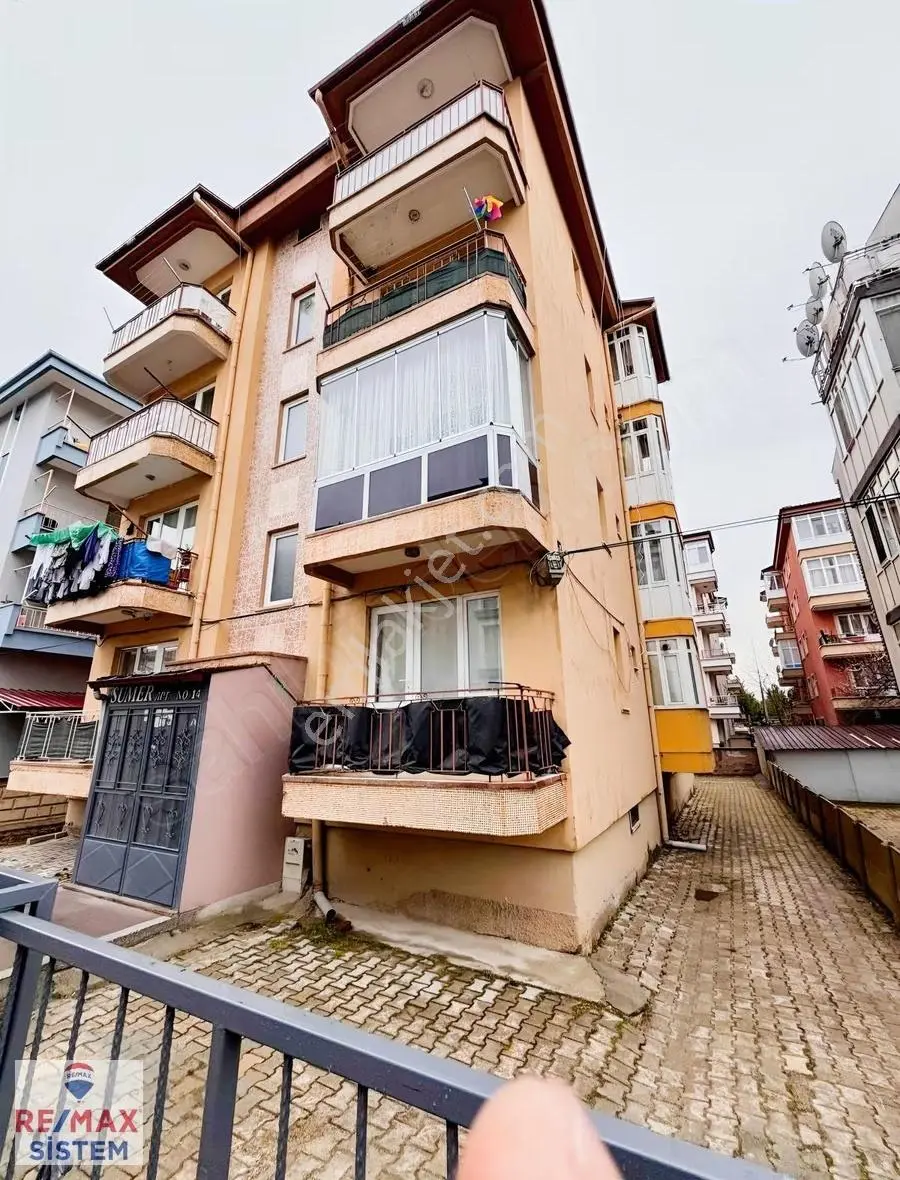 Kocatepe Mah Merkezi Lokasyon Yenilenmiş 2+1 Geniş Satılık Daire