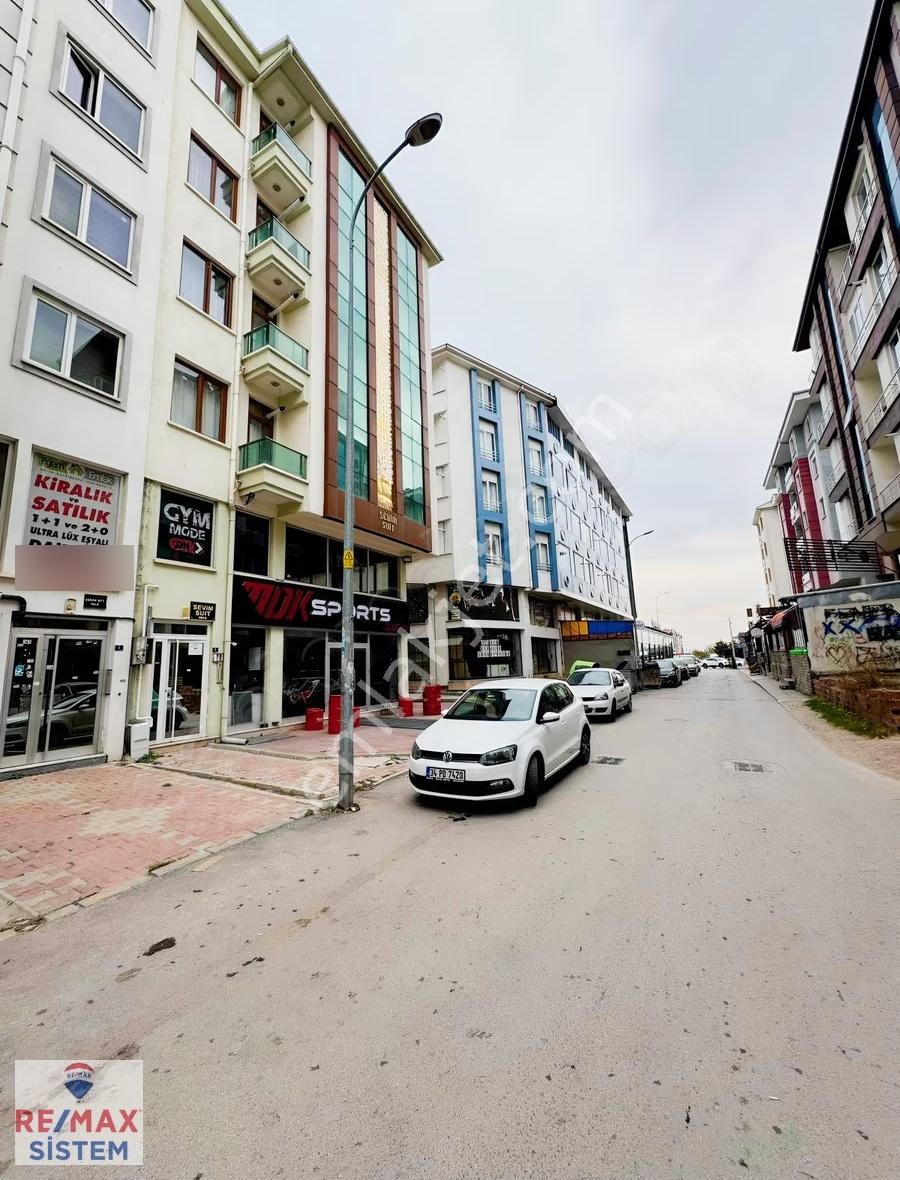 Erenler Mah. Yüksek Kira Getirili Ana Cadde Üzeri 2+1 Daire - Görsel 3