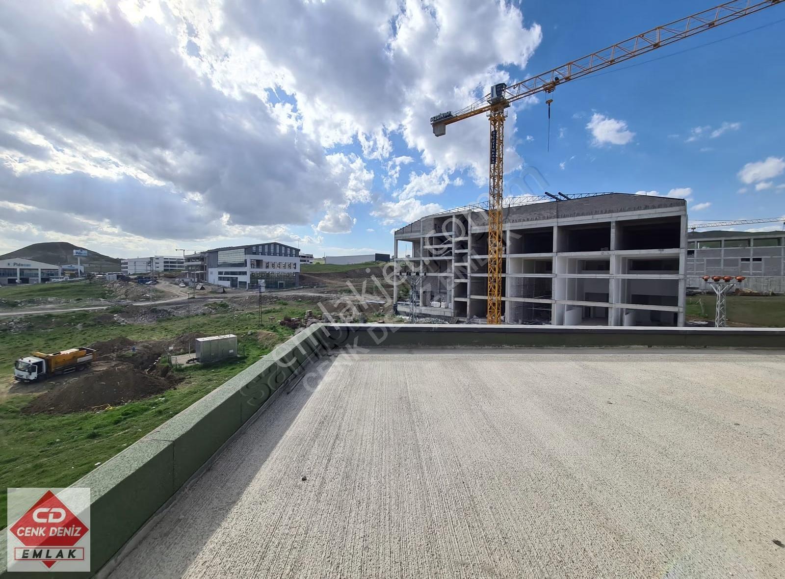 İvedik Osb Anteks Finova-3'de 40m² Açık Teras + Wc + 46 M² Ofis - Görsel 18