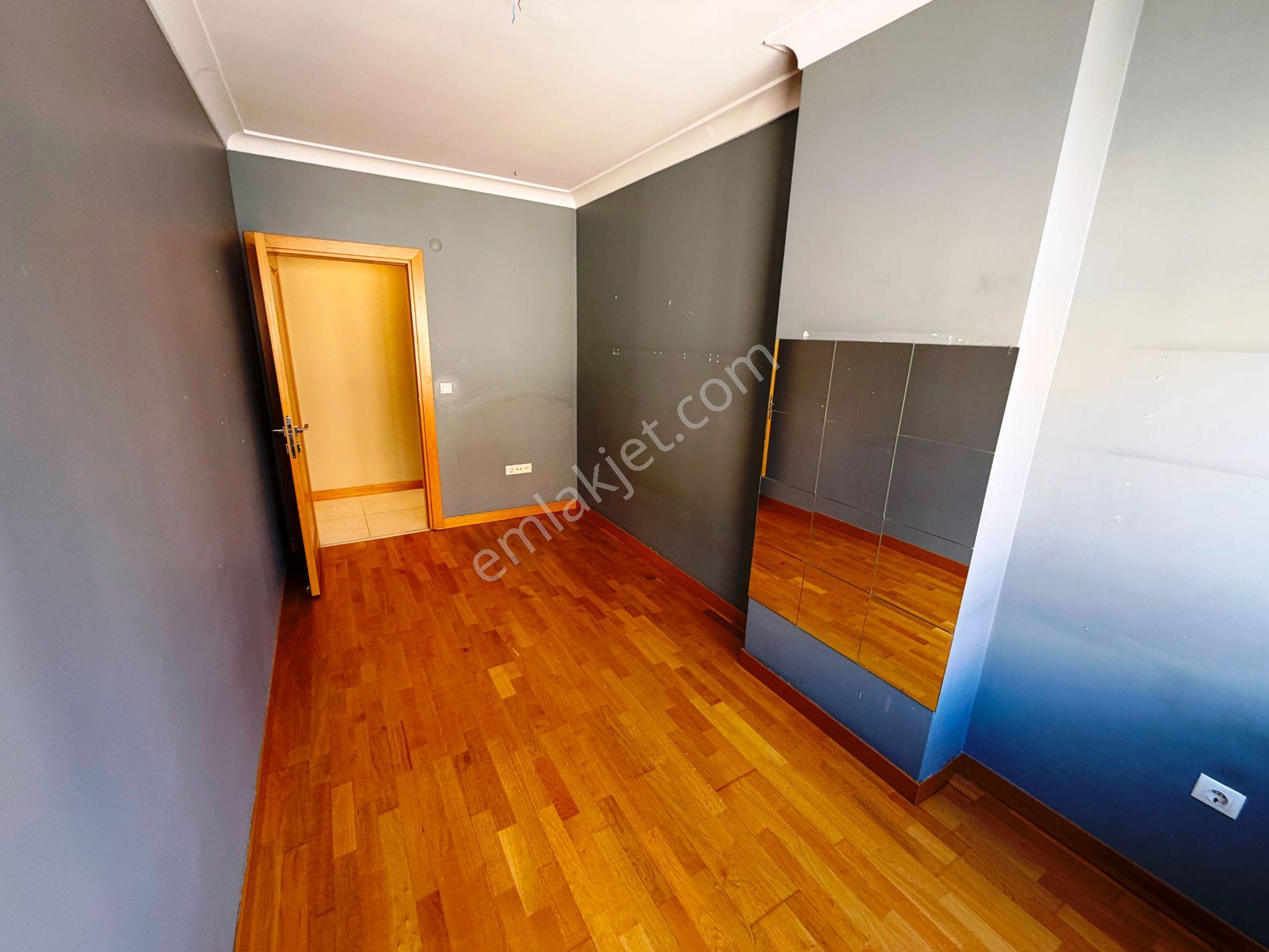 Bağdat-tren Arası 12 Yıllık İskanlı 280m2 Dublex Boş Satılık 6+2 - Görsel 9
