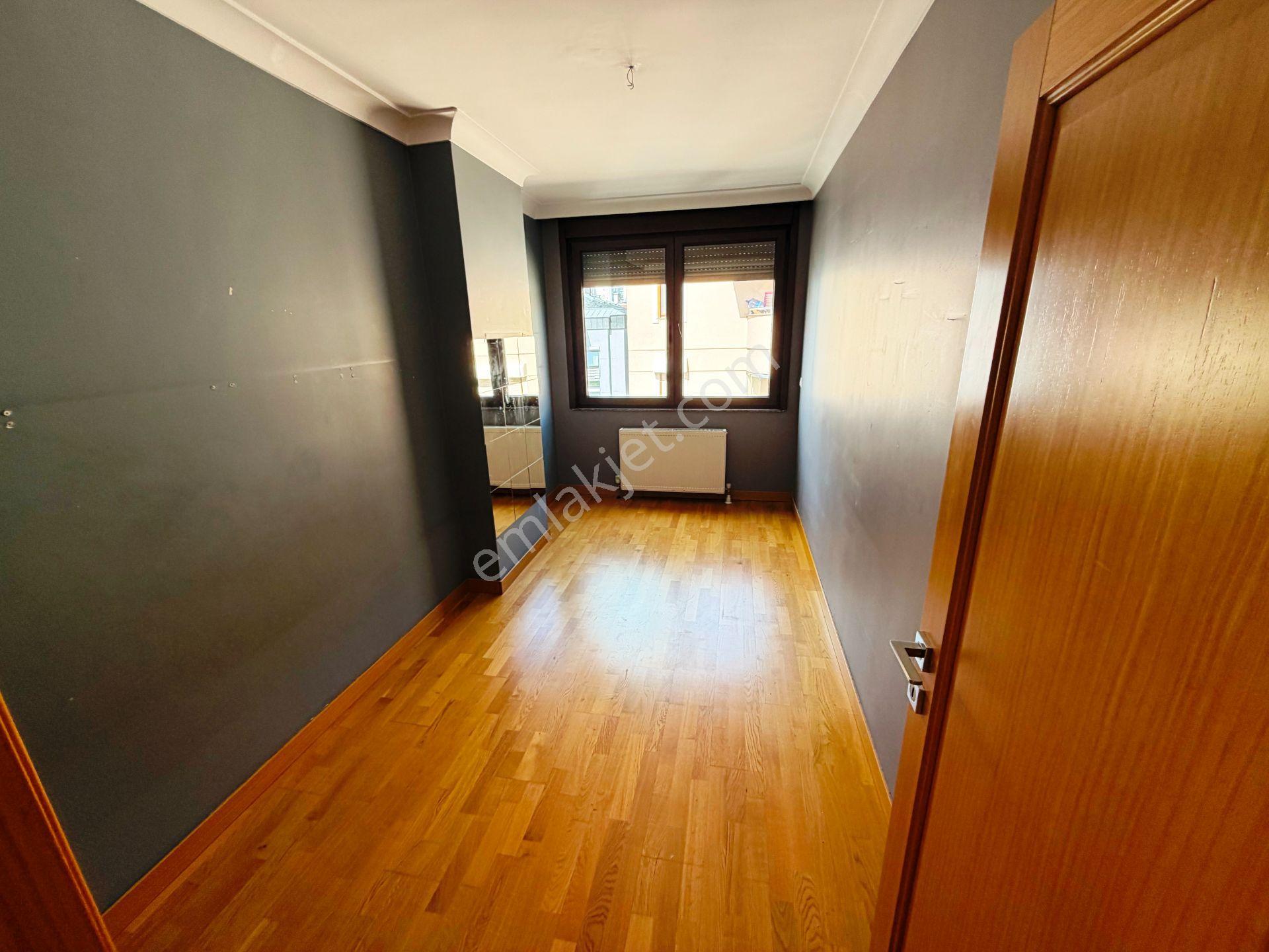 Bağdat-tren Arası 12 Yıllık İskanlı 280m2 Dublex Boş Satılık 6+2 - Görsel 8