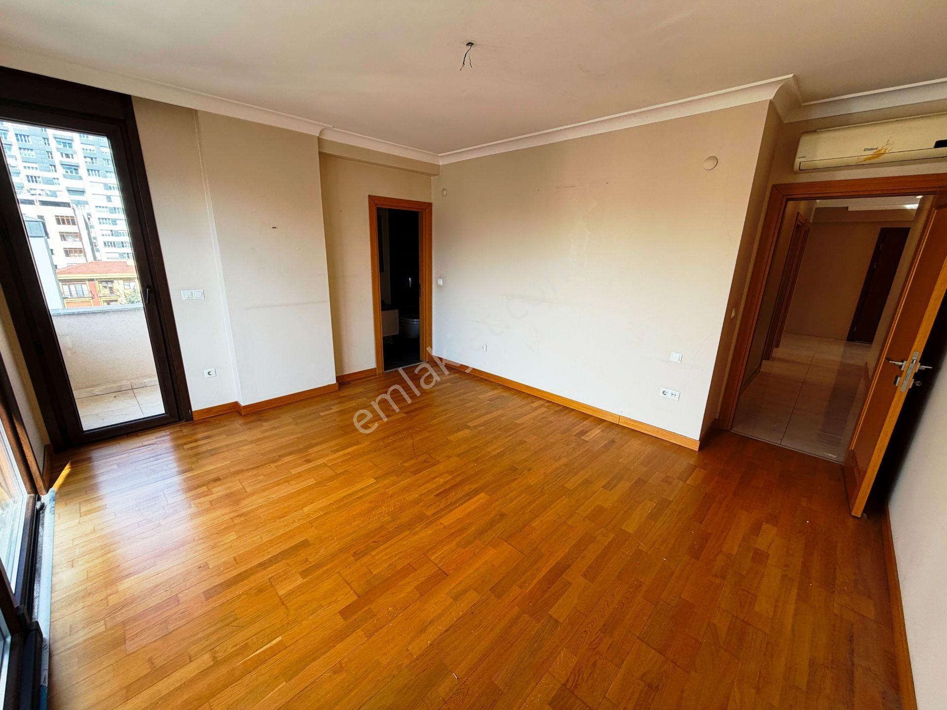 Bağdat-tren Arası 12 Yıllık İskanlı 280m2 Dublex Boş Satılık 6+2 - Görsel 7
