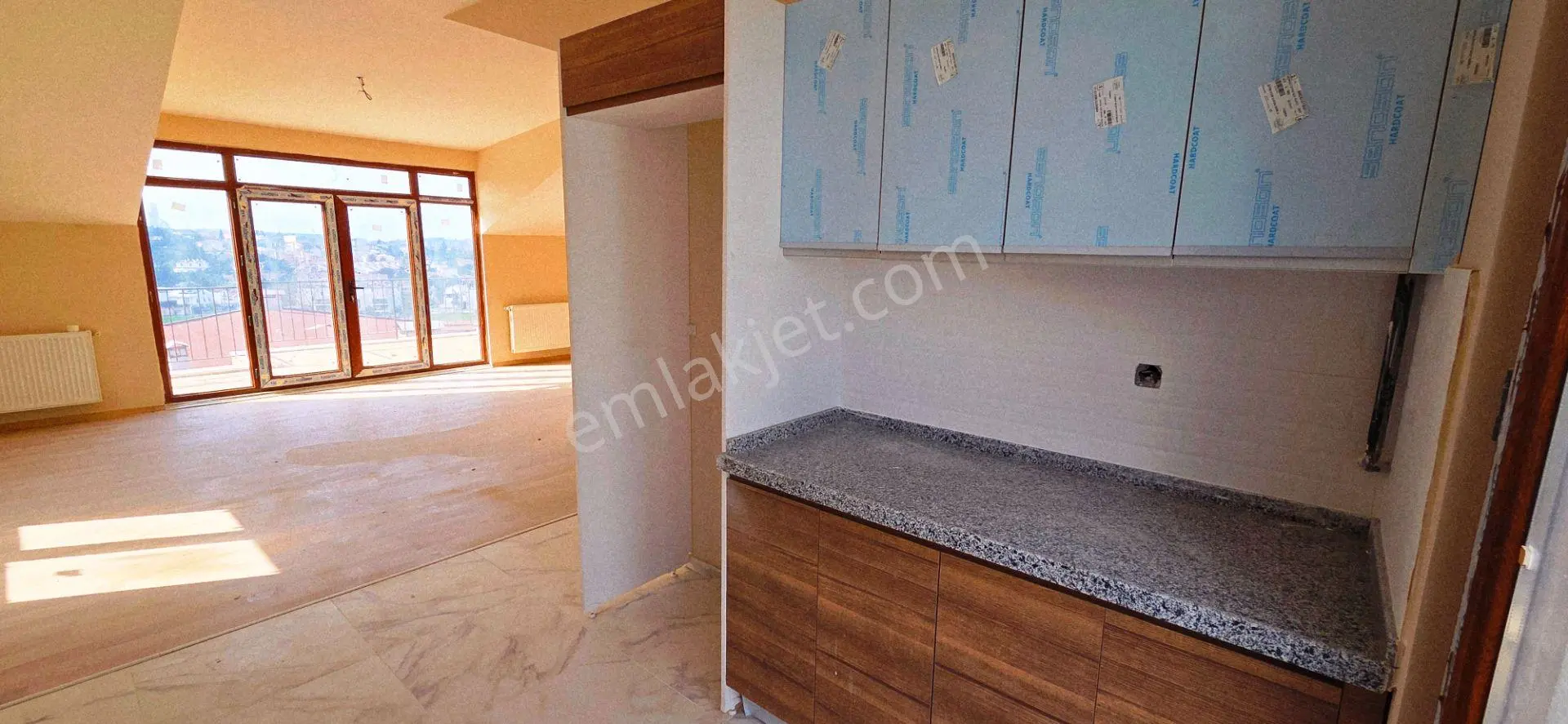 Bayramoğlu 5 Yıllık Sitede 2 Banyo 2 Balkonlu 160m2 Satılık 3+1 - Görsel 3