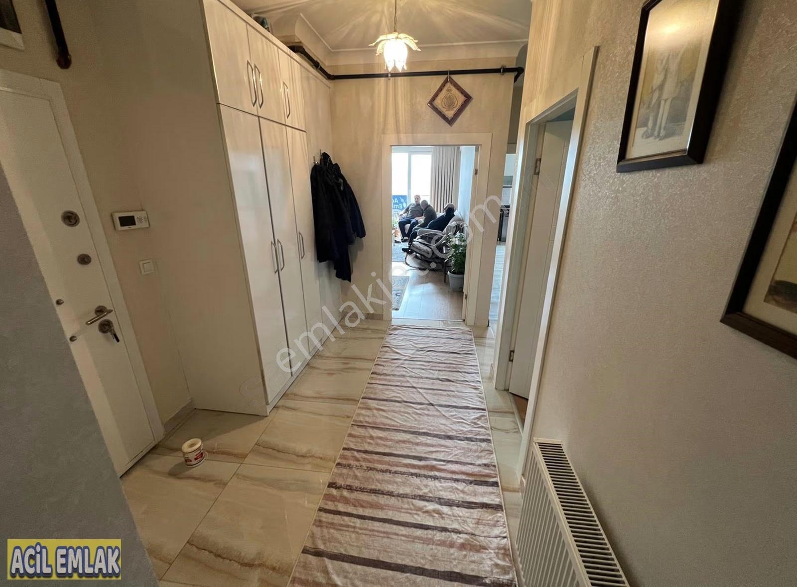 Cadde Üzeri Yeni Bina Lüks Yapılı Geniş Mutfaklı Satılık Daire - Görsel 13