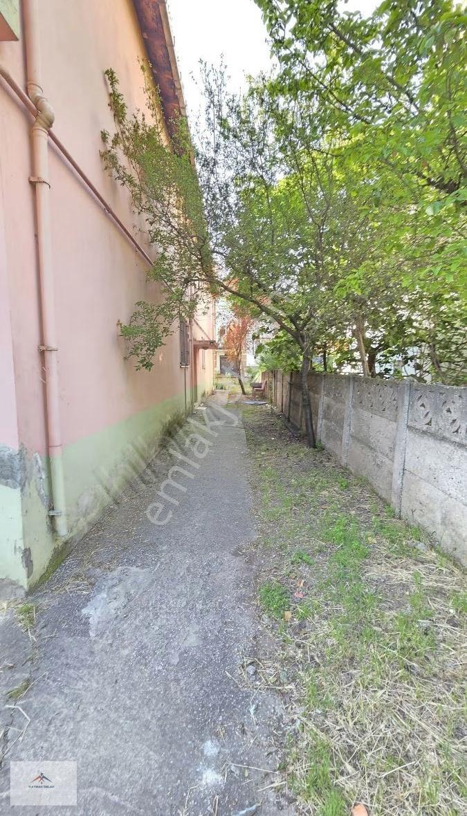 Erenler Belediyesine Yakın Bahceli 3+1 Kiralık Daire - Görsel 14