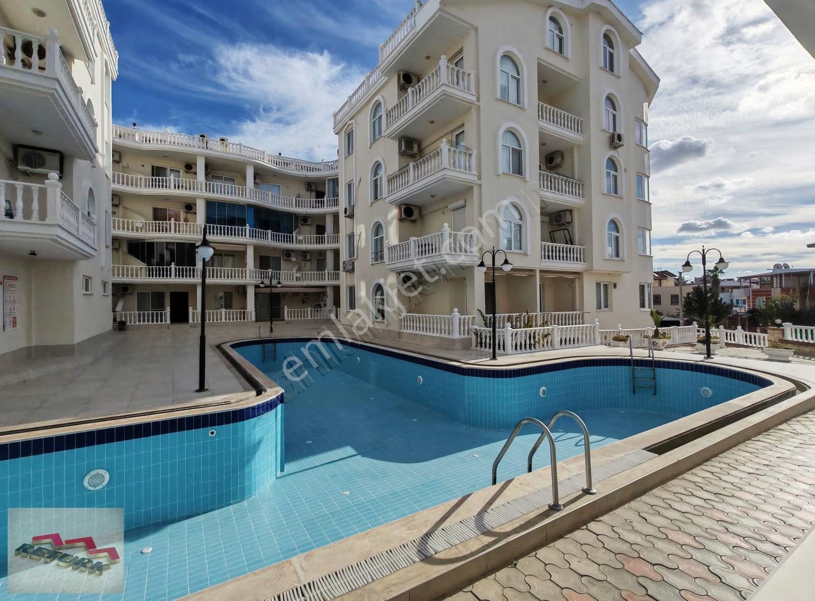 Didim Retürkten; Mavişehirde Havuz Manzaralı 3+1 Daire