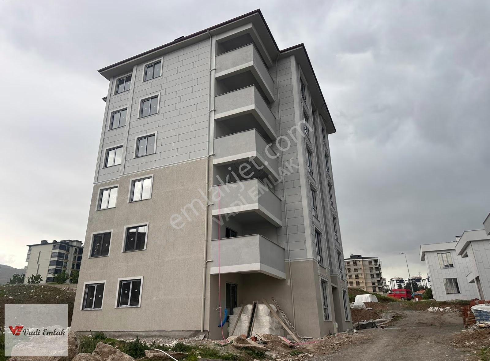 Güneşli Mahallesinde 3+1 Satılık Daire | Vadi Emlak - Görsel 21