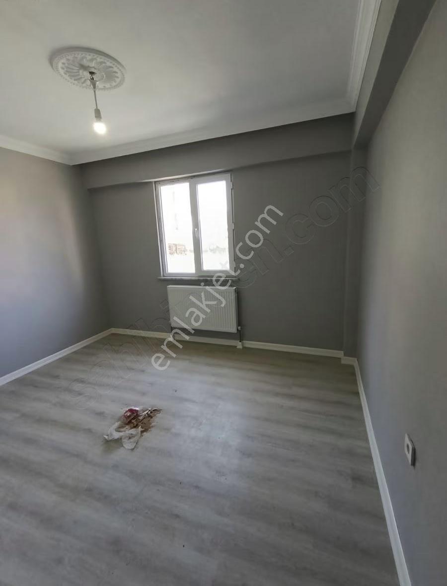 Ergene Cumhuriyet Mahallesinde Satılık 2+1 Giriş Kat Daire - Görsel 5