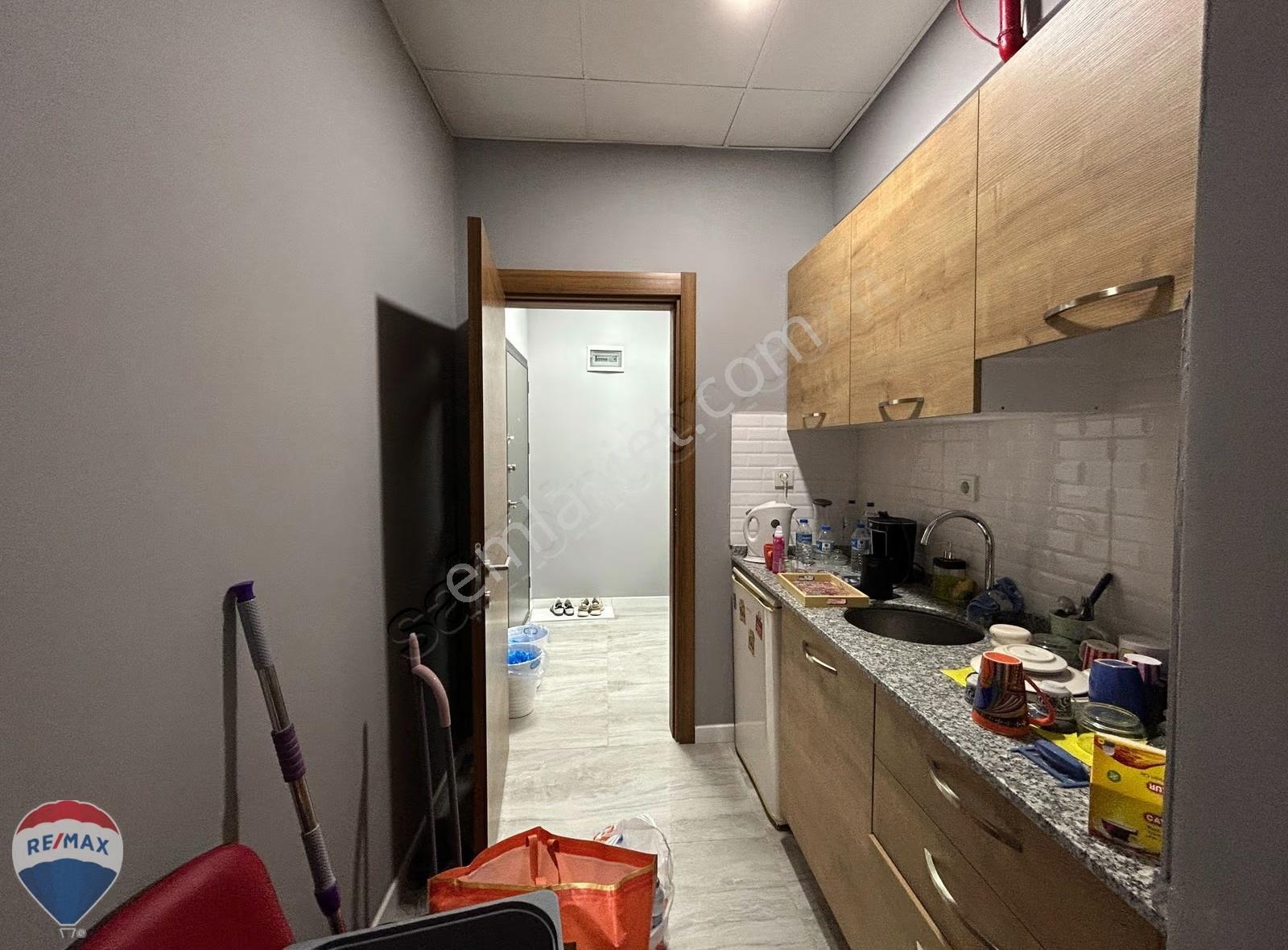 Remax Mavi'den Seah Hastane Karşısı Sağlık İş Merk. 1. Kat Ofis - Görsel 5