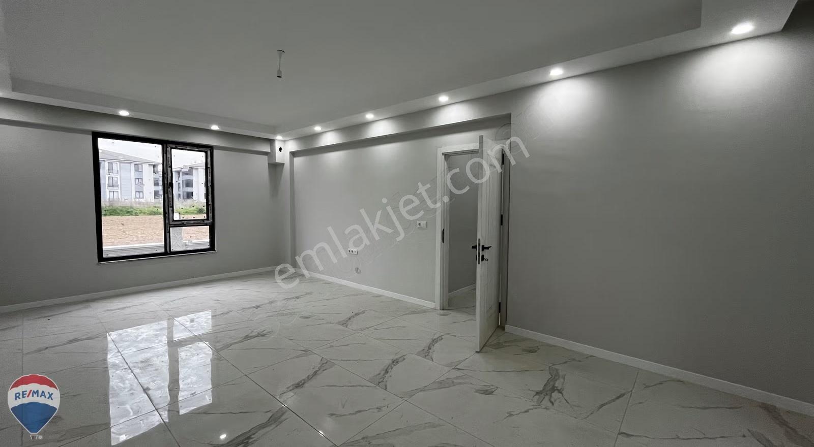 Remax Maviden Bahçeşehir Koleji Karşısı 3+1 130m2 1.kat Daire - Görsel 27