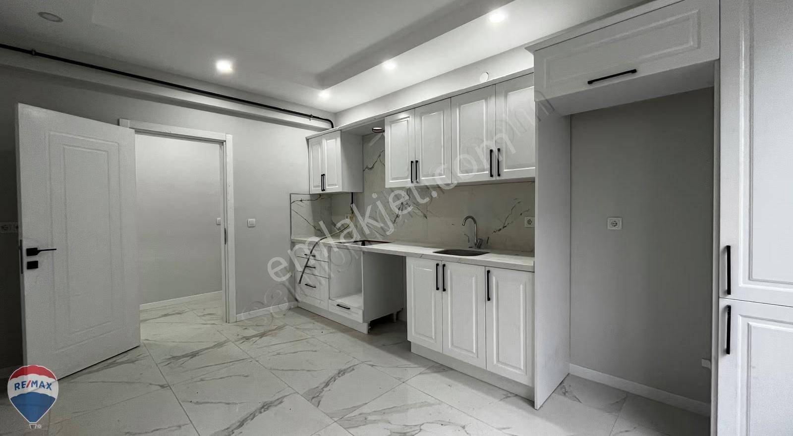Remax Maviden Bahçeşehir Koleji Karşısı 3+1 130m2 1.kat Daire - Görsel 23