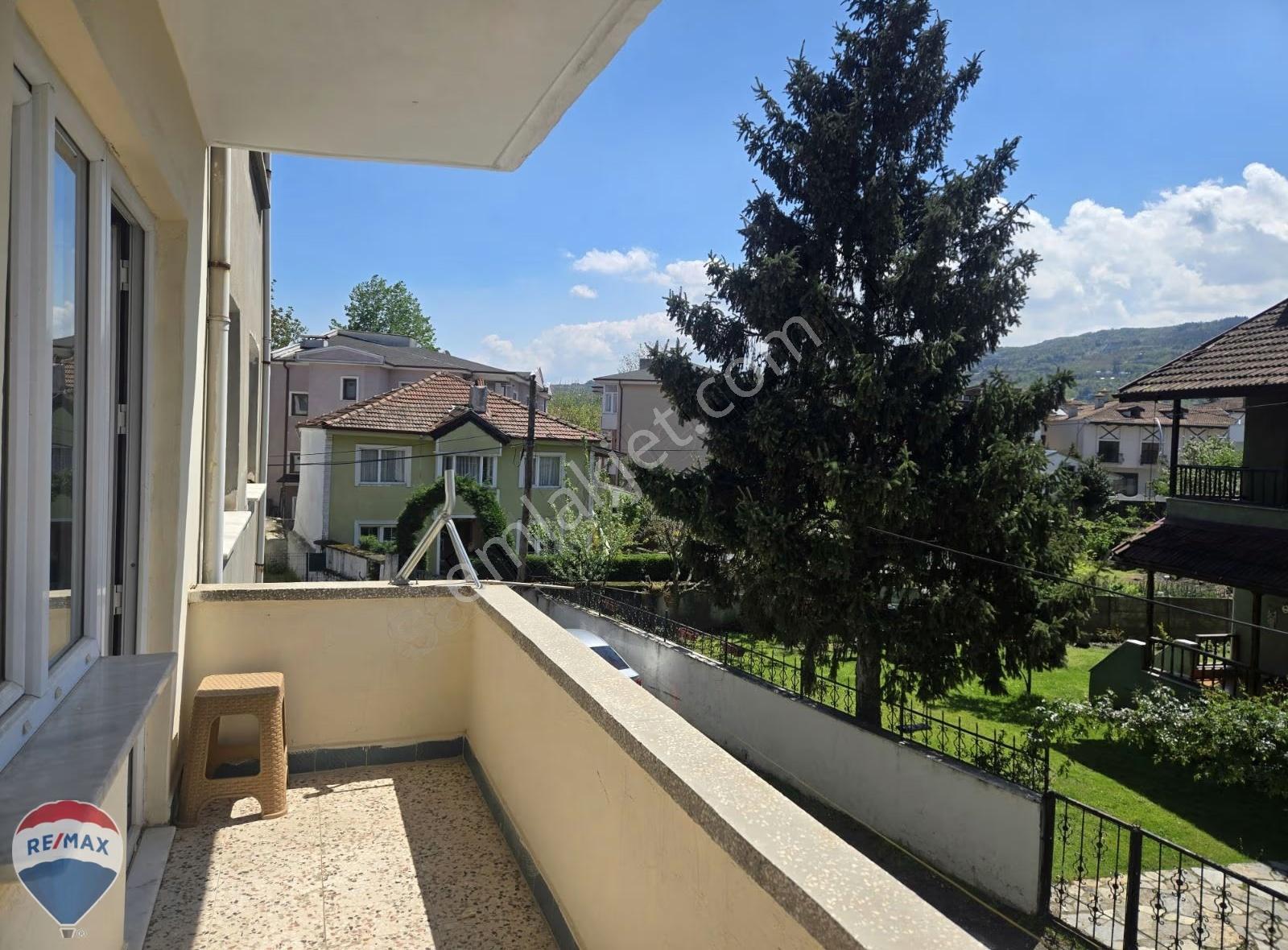 Sapanca Merkez Tamamen Yenilenmiş 3 Balkonlu Ferah Aile Dairesi - Görsel 6