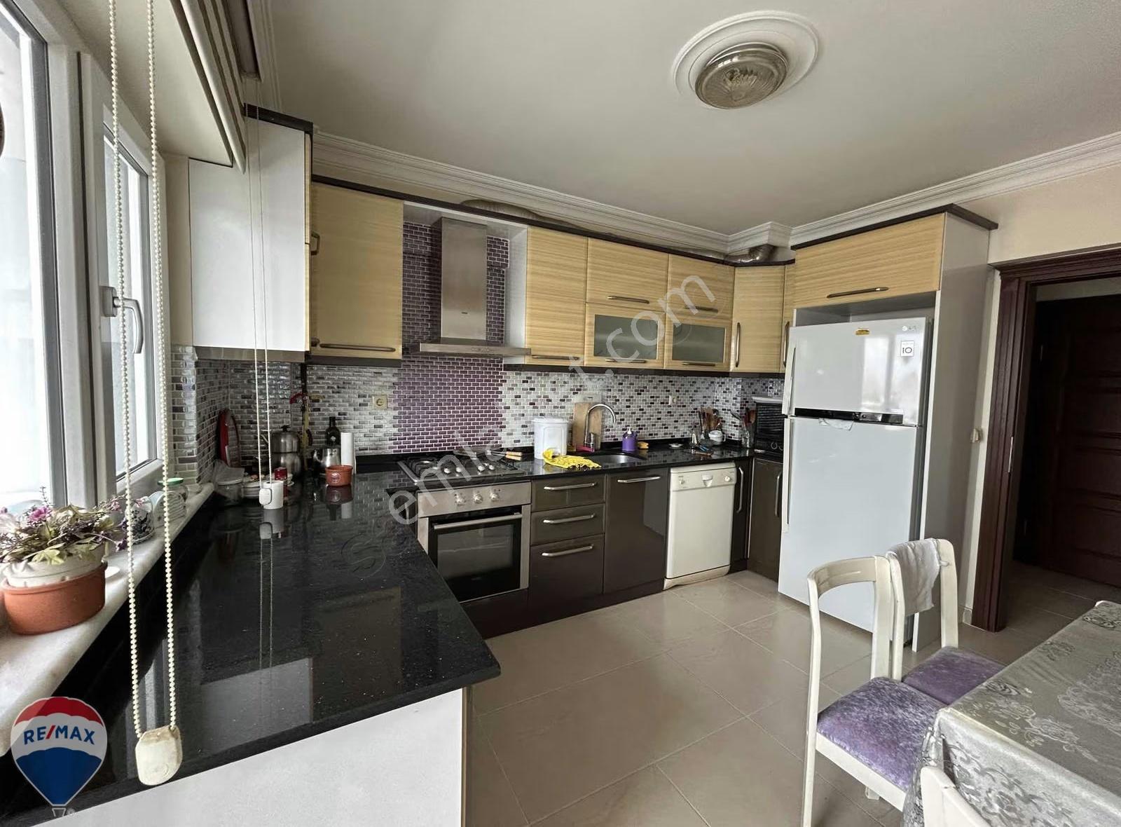 Remax Mavi'den, Serdivan Avm Yanı, Kapalı Garajlı, 3+1 Boş Daire - Görsel 34