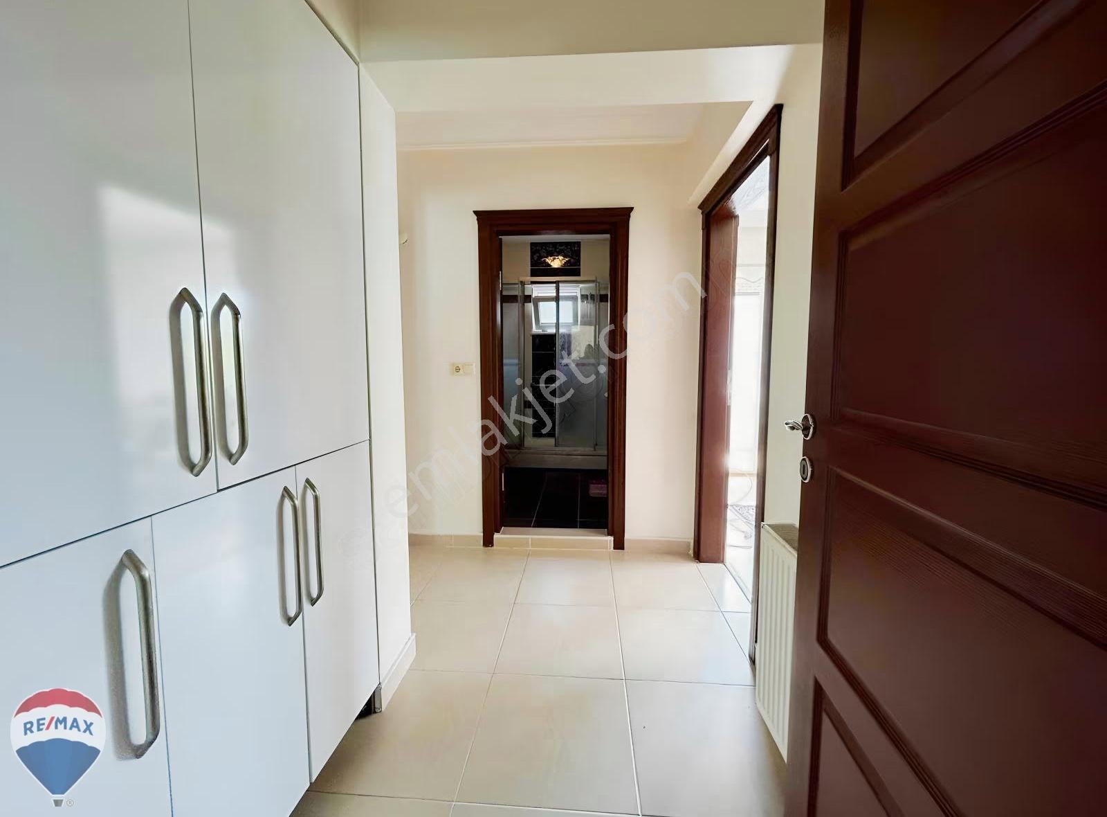 Remax Mavi'den, Serdivan Avm Yanı, Kapalı Garajlı, 3+1 Boş Daire - Görsel 10