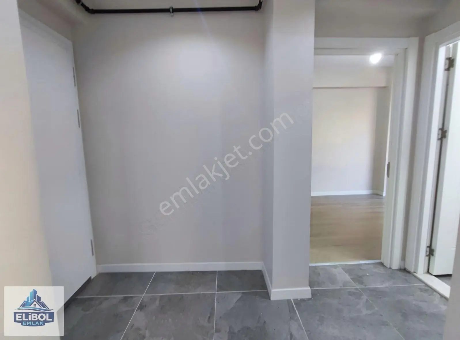 Merkezi Konumda 2 Yıllık 1+1 Ara Kat Kiralık Daire - Görsel 11