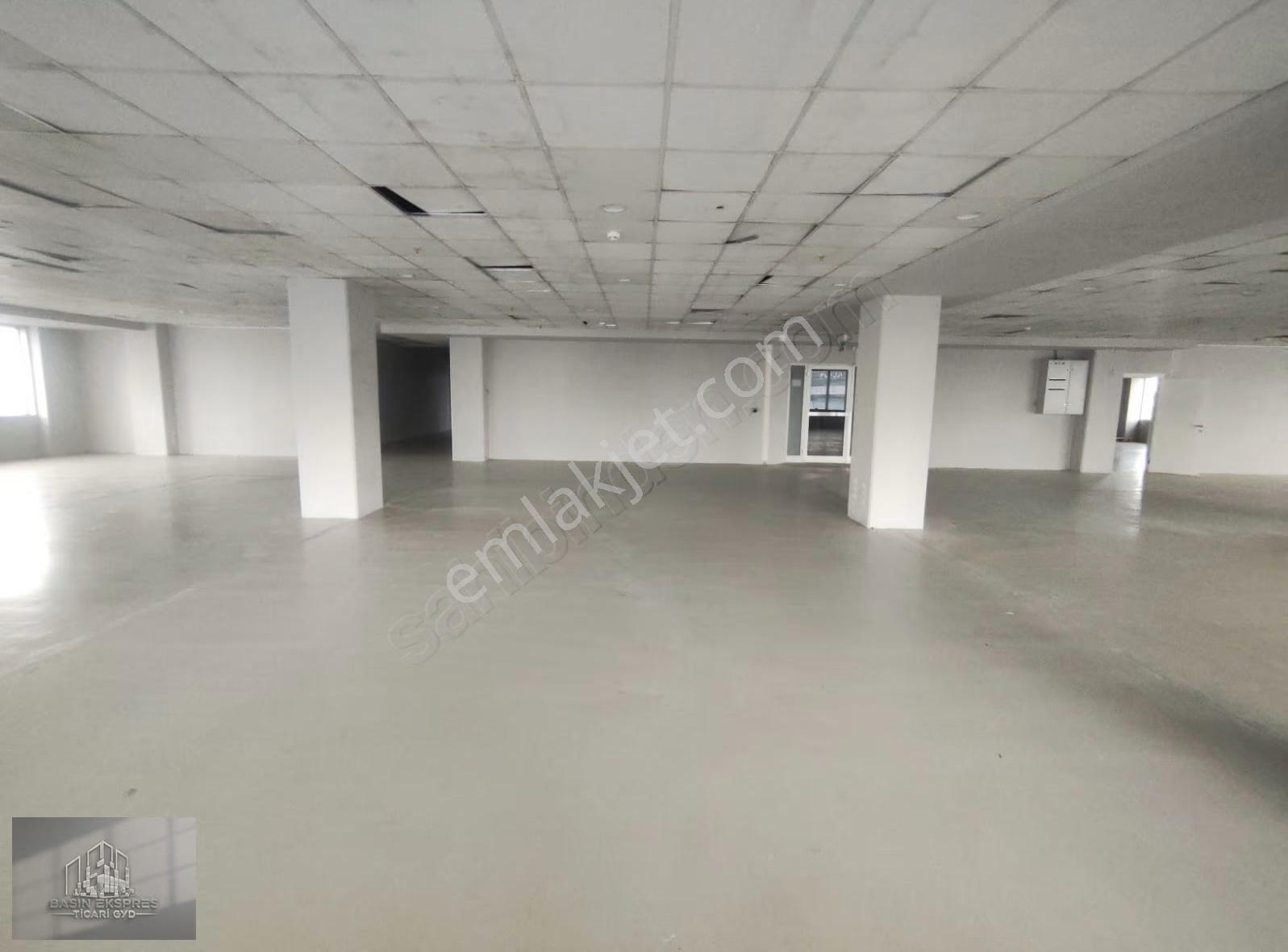 Enes Malik Toraman'dan 1000 M2 Prestijli Kiralık Plaza Katları - Görsel 27