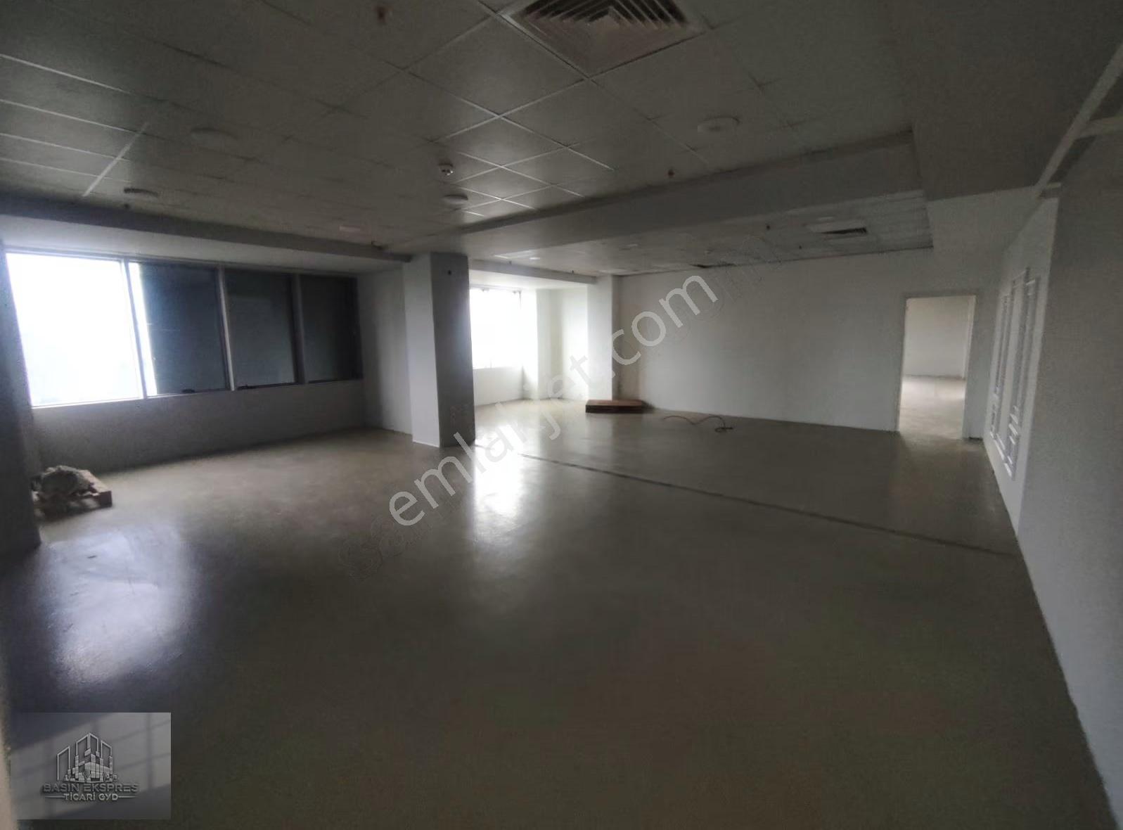 Enes Malik Toraman'dan 1000 M2 Prestijli Kiralık Plaza Katları - Görsel 8
