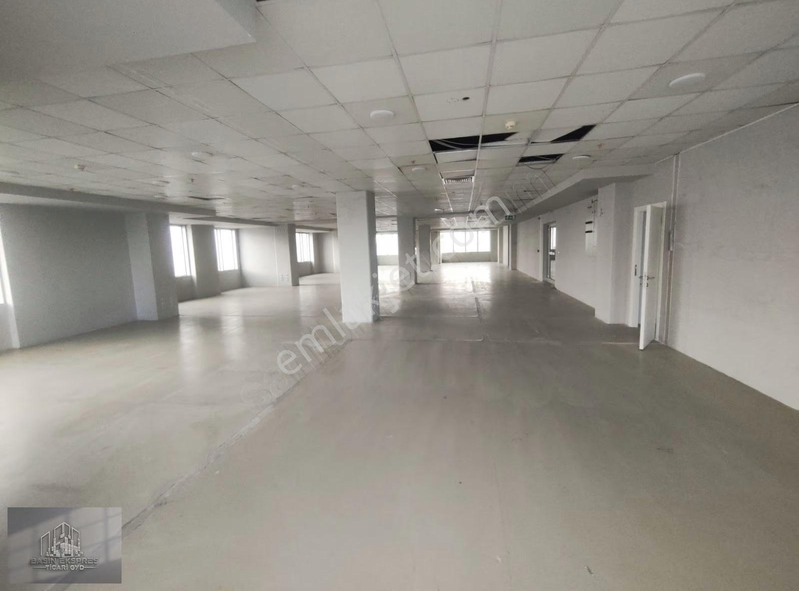 Enes Malik Toraman'dan 1000 M2 Prestijli Kiralık Plaza Katları - Görsel 31