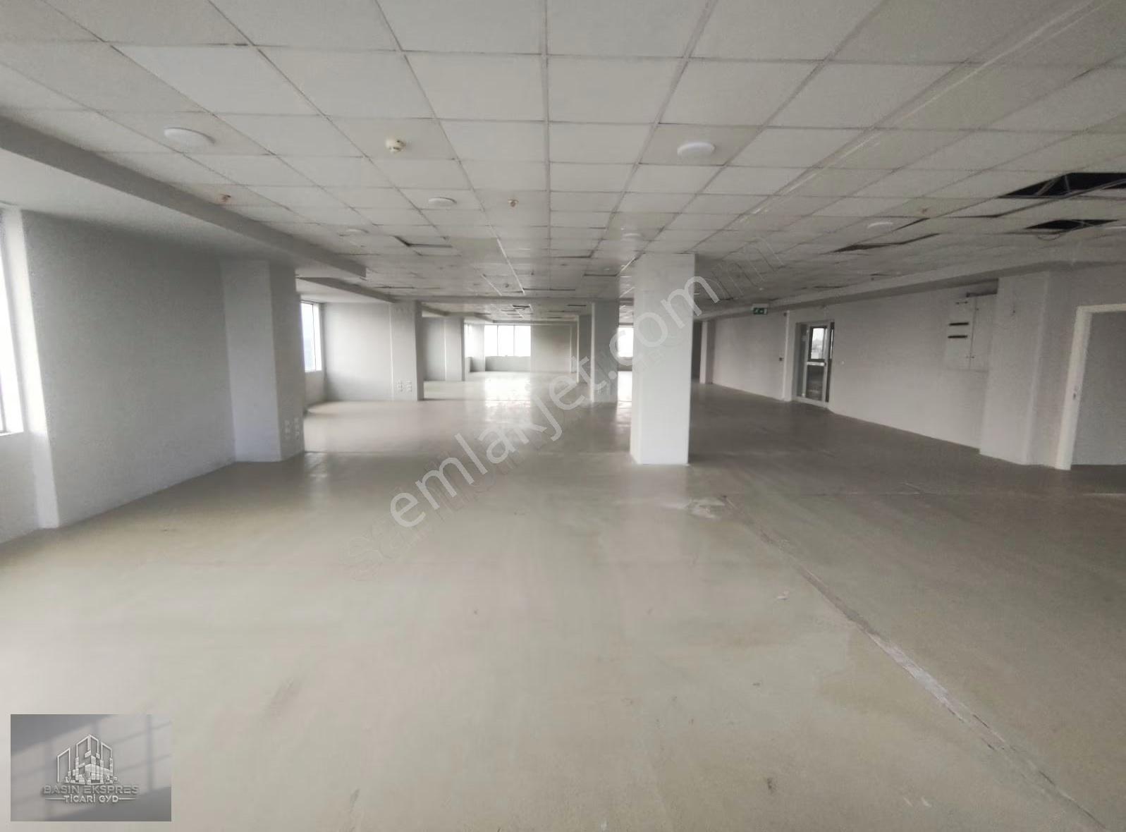 Enes Malik Toraman'dan 1000 M2 Prestijli Kiralık Plaza Katları - Görsel 29