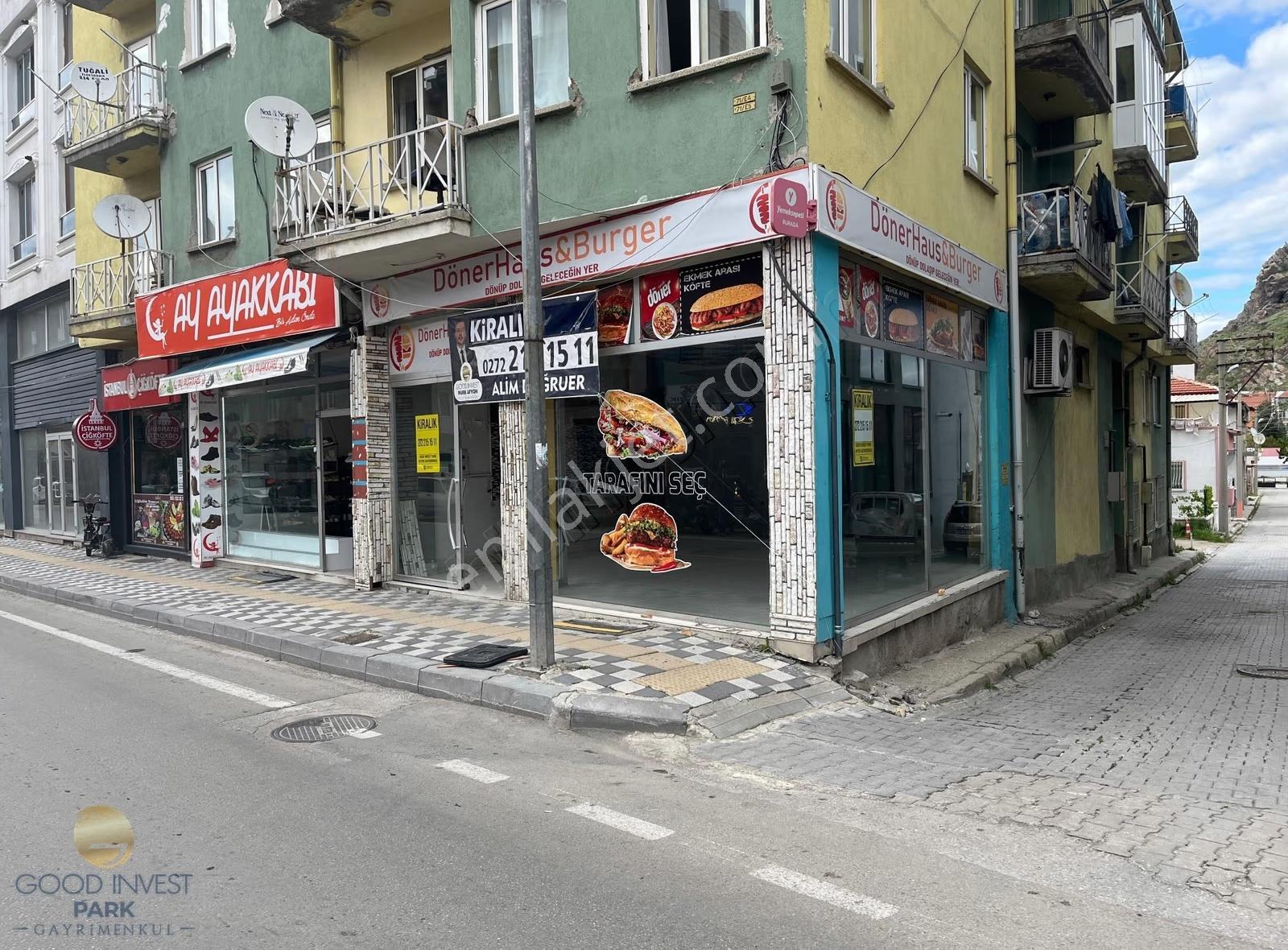 Mecidiye'de Kiralık Köşe Dükkan Caddede 80+70m2 Bodrum+mutfaklı