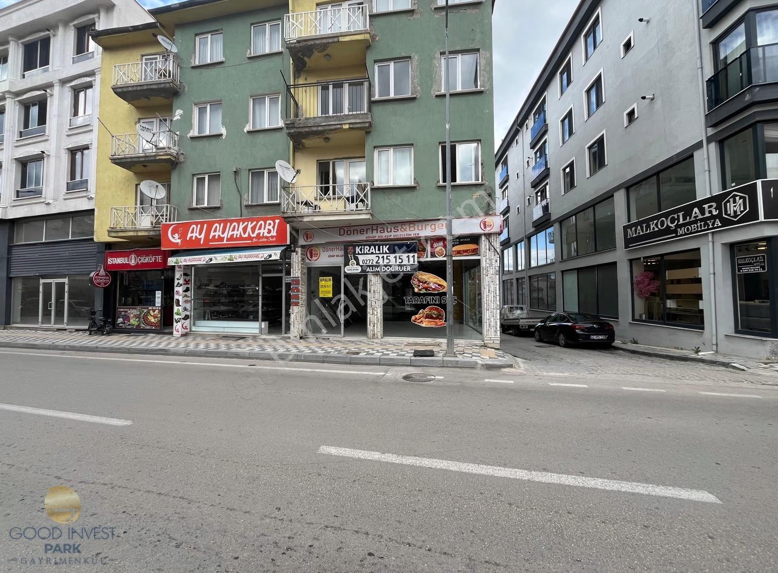 Mecidiye'de Kiralık Köşe Dükkan Caddede 80+70m2 Bodrum+mutfaklı - Görsel 19