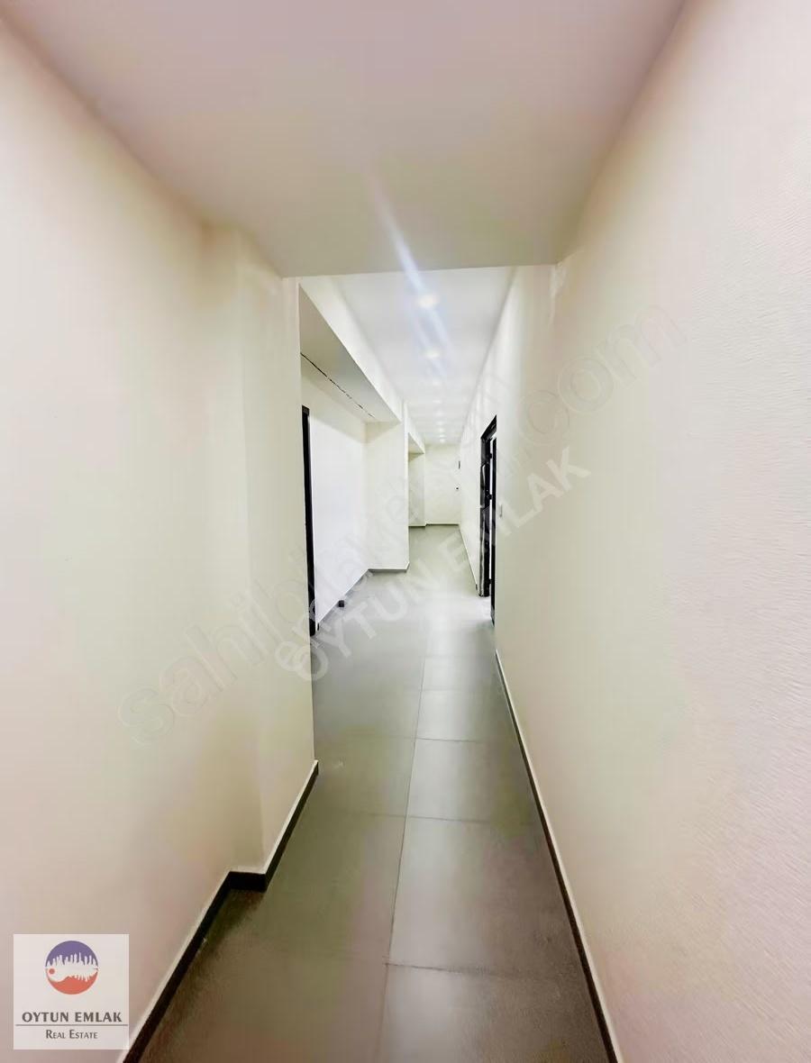 Avcılar Üniversite Mah. Anka Sitesi Satılık 3+1 Daire 154 M² - Görsel 12