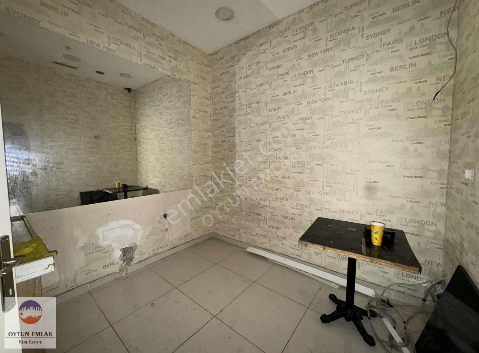 Ege Yakası Karşıyaka Rezidans Çarşıda Satılık 80 M² Dükkan Yeri - Görsel 4