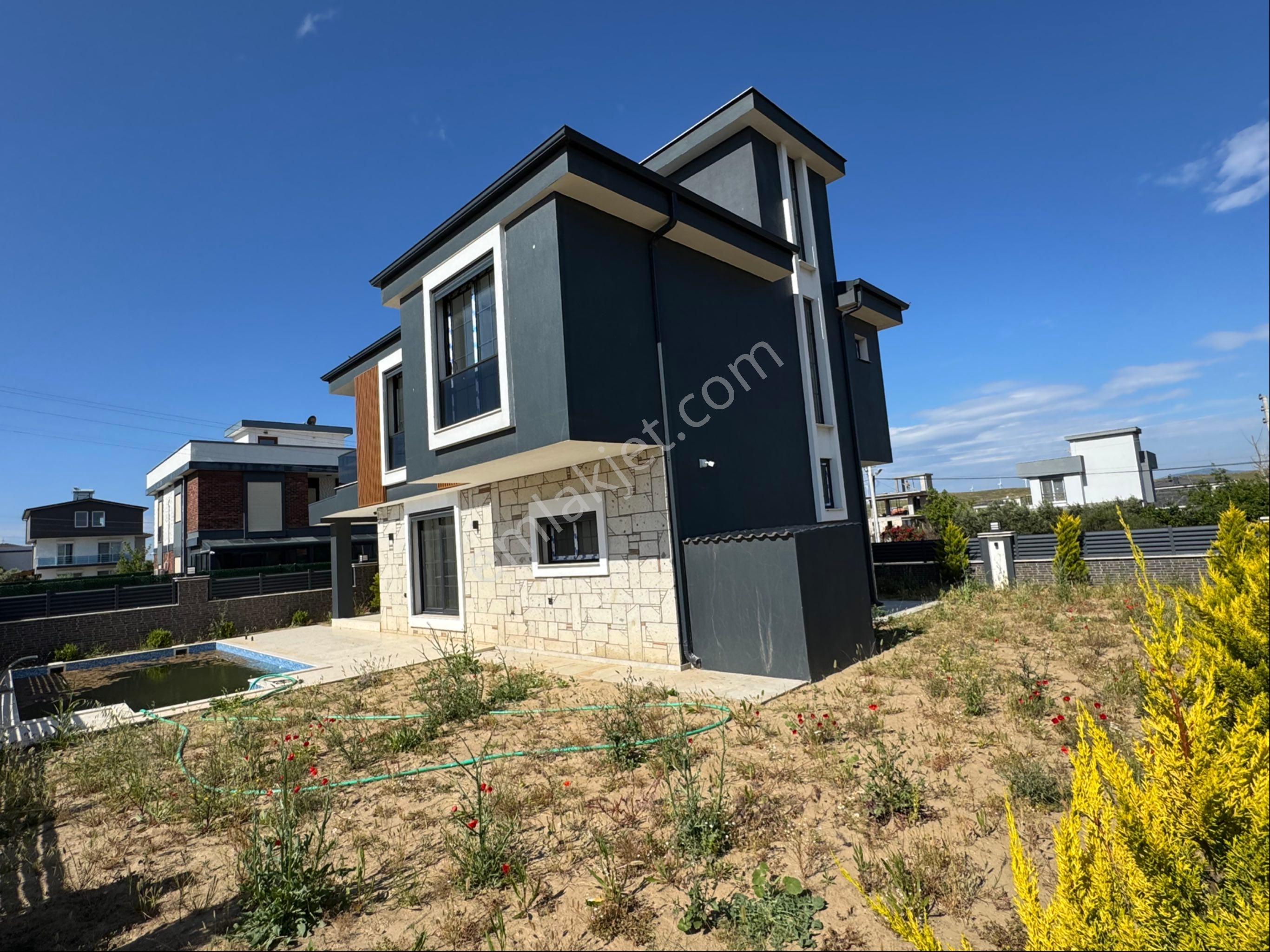 İzmir Seferihisar Da Satılık 3+1 350 M2 İçinde Havuzlu Tek Müstakil Villa - Görsel 16