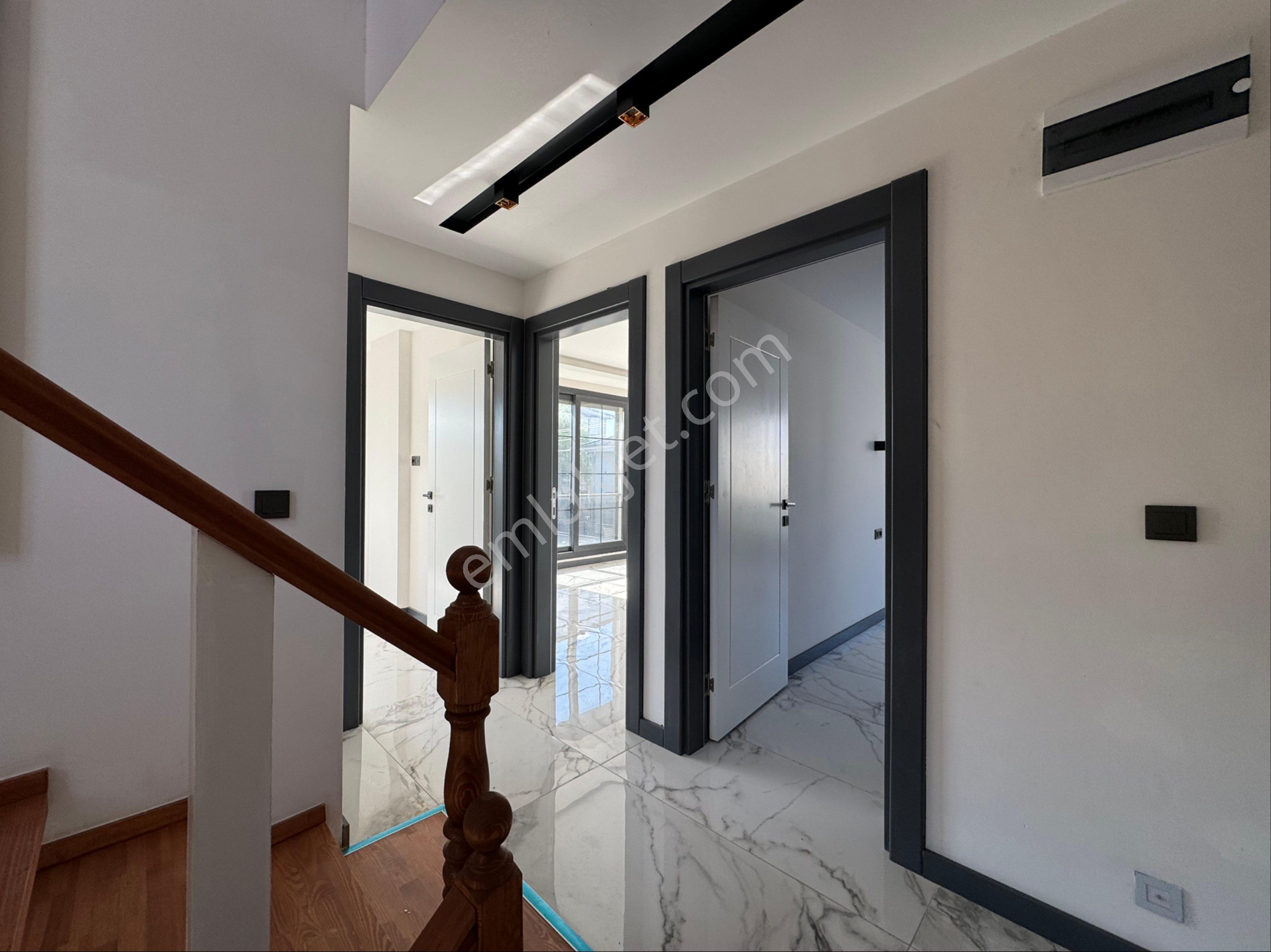 İzmir Seferihisar Da Satılık 3+1 350 M2 İçinde Havuzlu Tek Müstakil Villa - Görsel 27